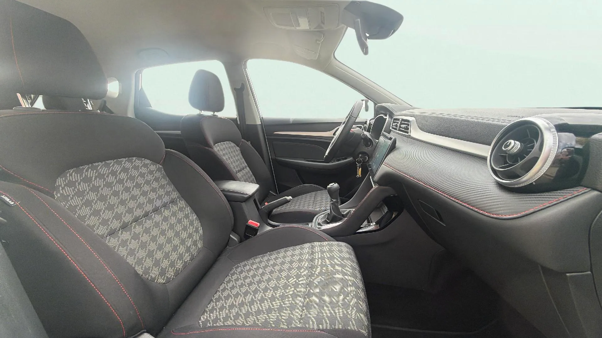 MG ZS 1.0T Luxury - foto 15