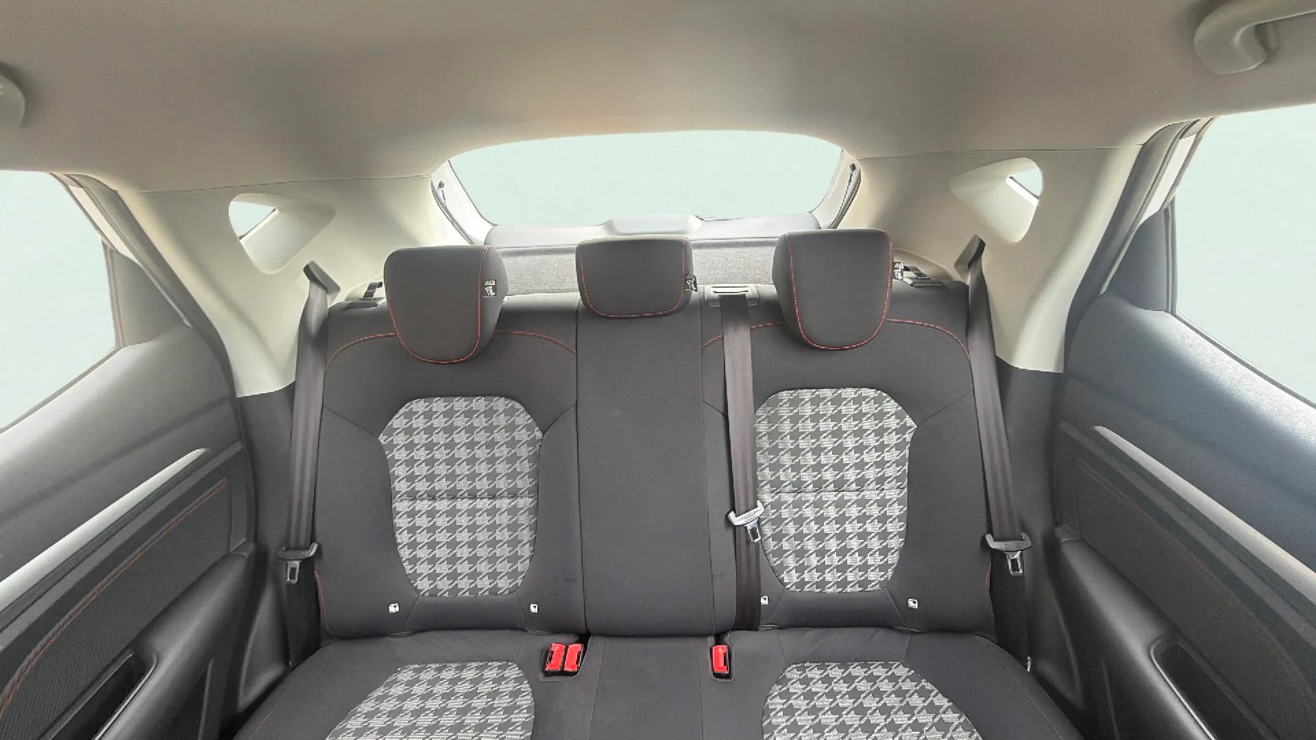 MG ZS 1.0T Luxury - foto 16
