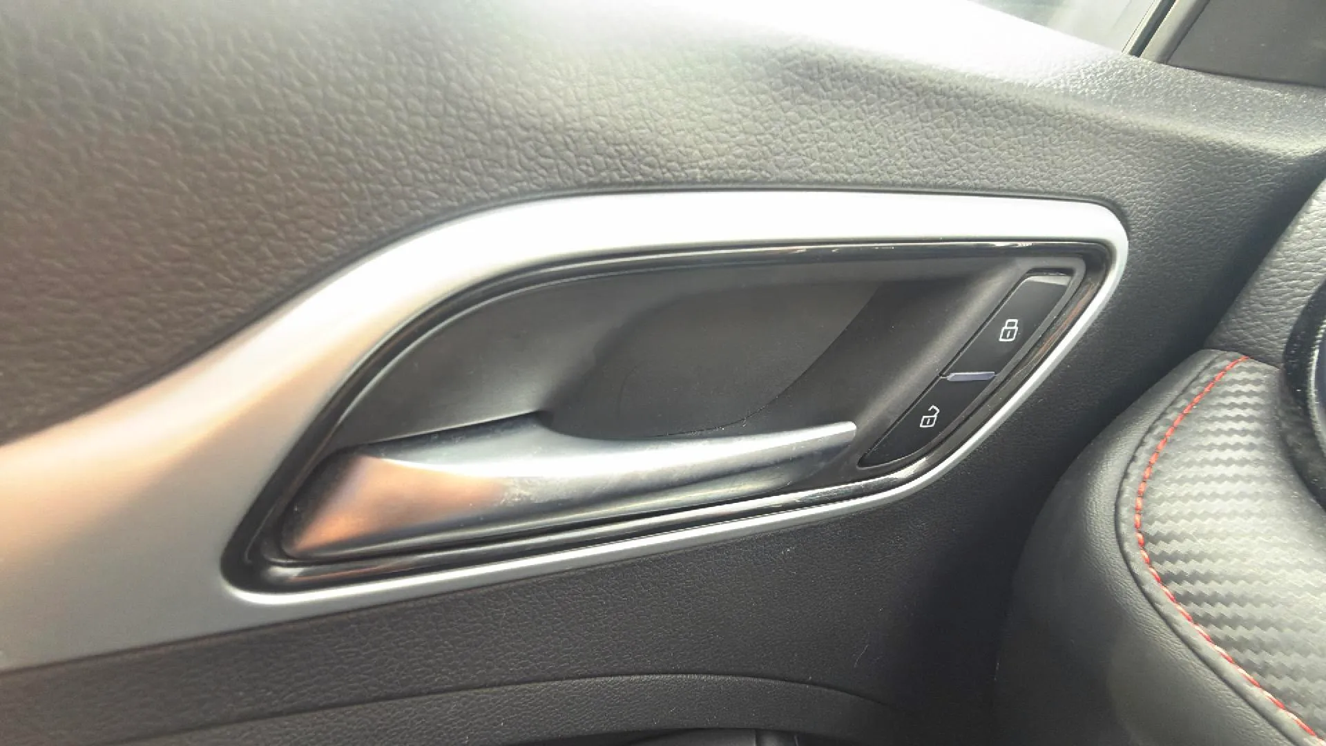 MG ZS 1.0T Luxury - foto 21