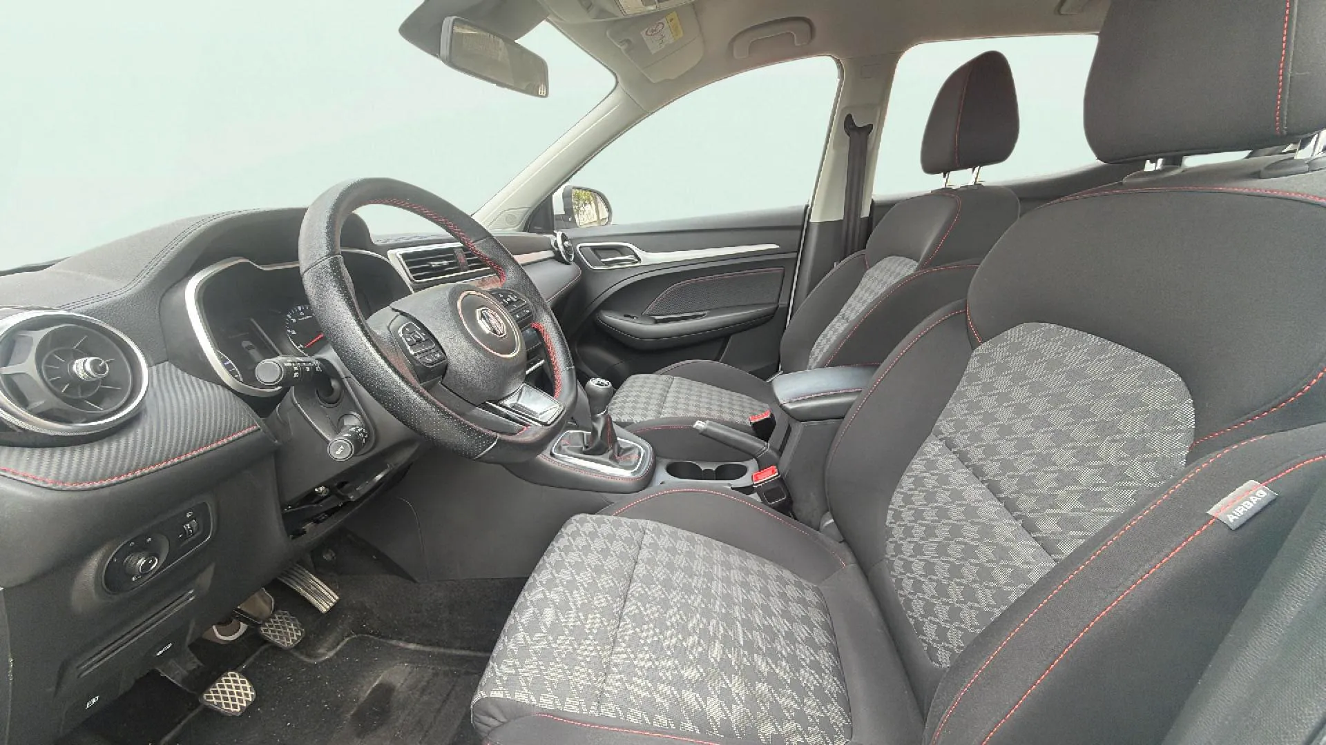 MG ZS 1.0T Luxury - foto 14