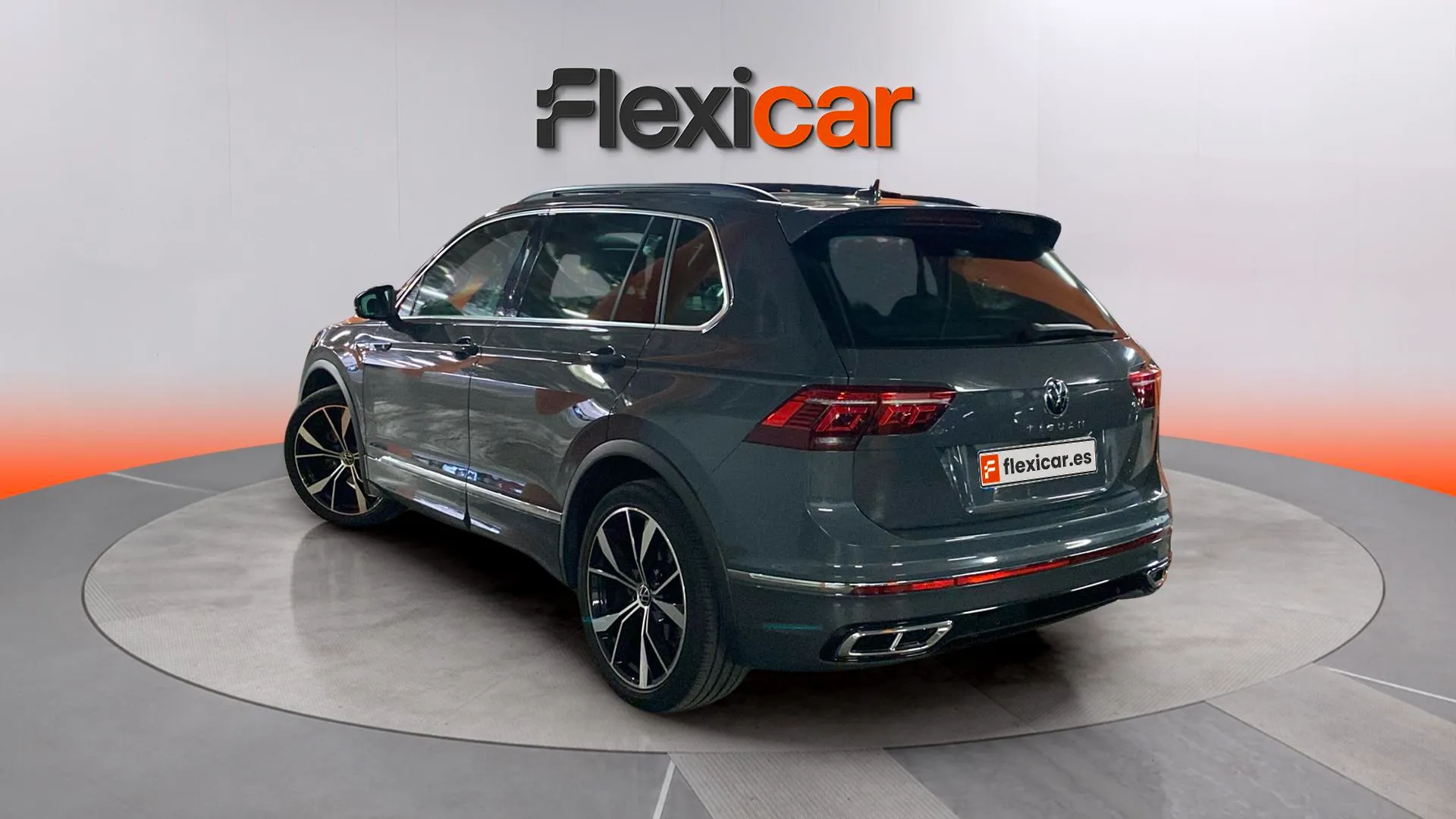 Volkswagen Tiguan R-Line 2.0 TDI DSG - foto 6