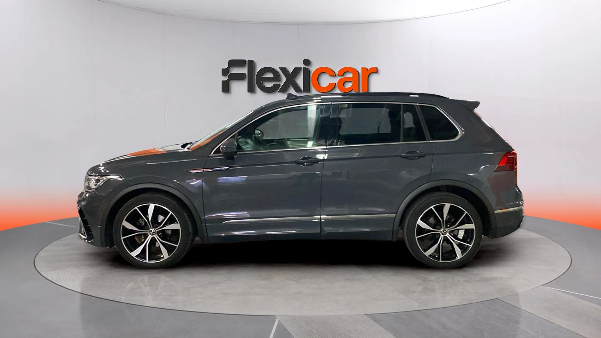 Volkswagen Tiguan R-Line 2.0 TDI DSG - foto 4