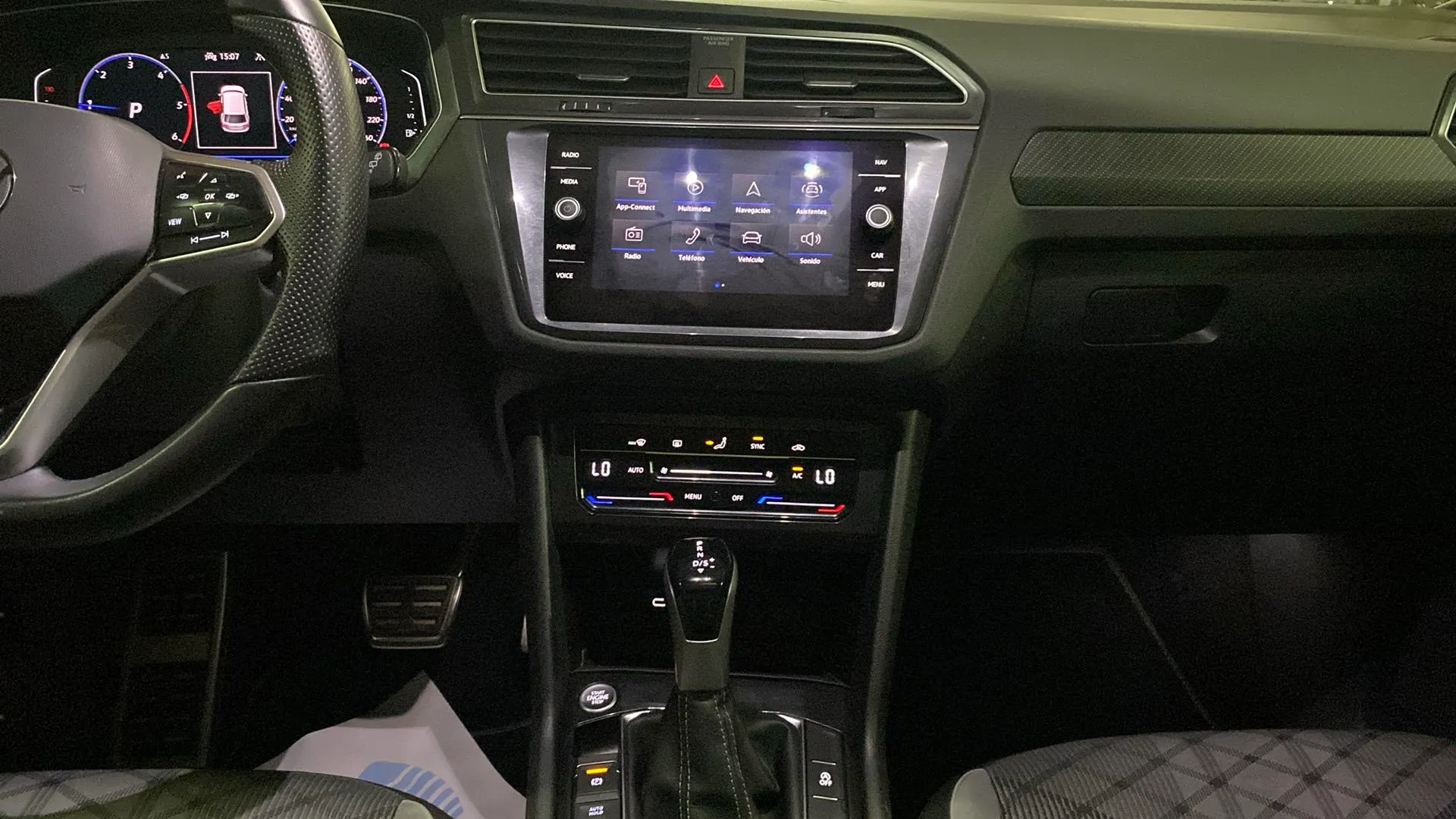 Volkswagen Tiguan R-Line 2.0 TDI DSG - foto 23