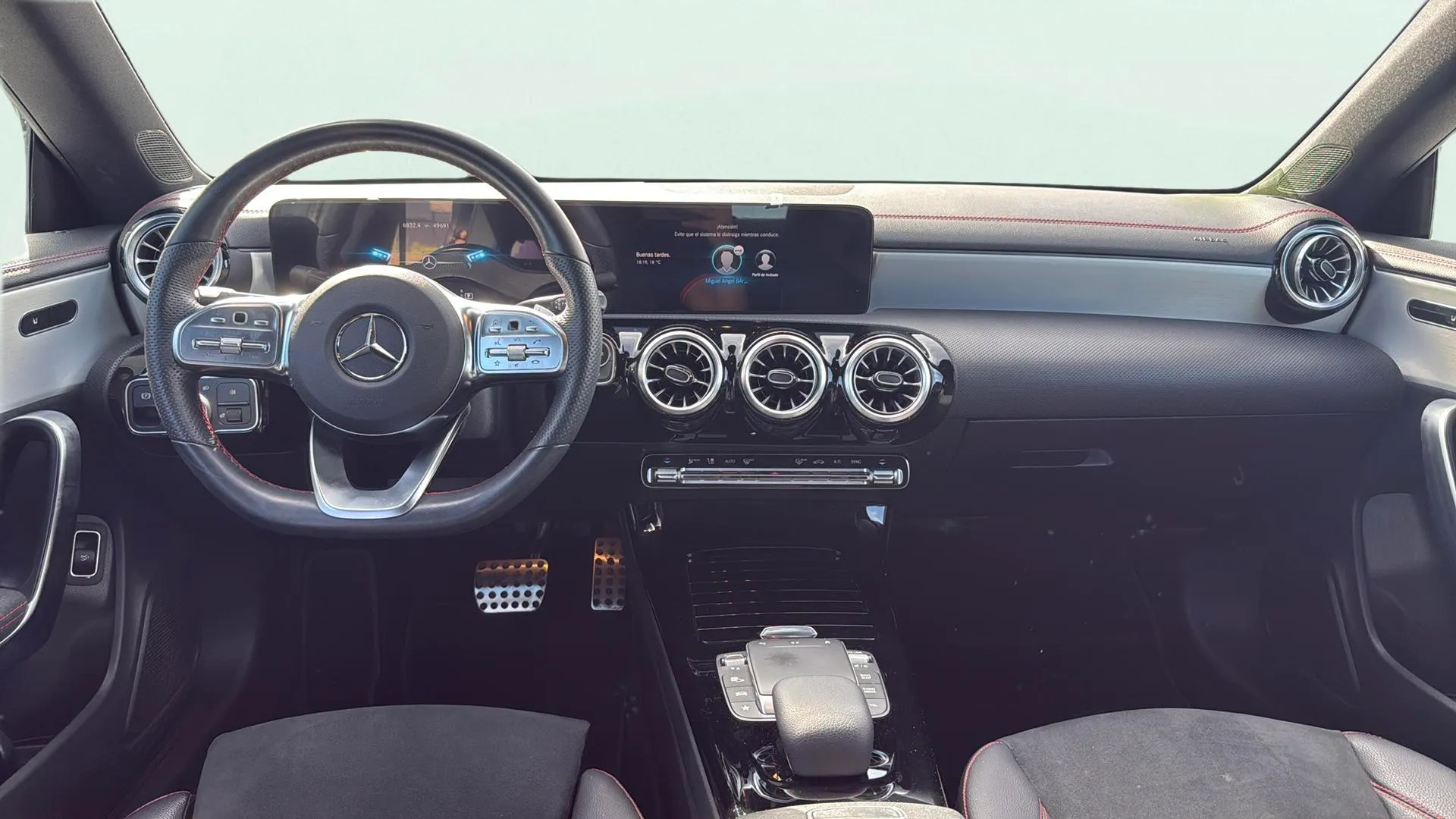 Mercedes-Benz CLA 180 - foto 11