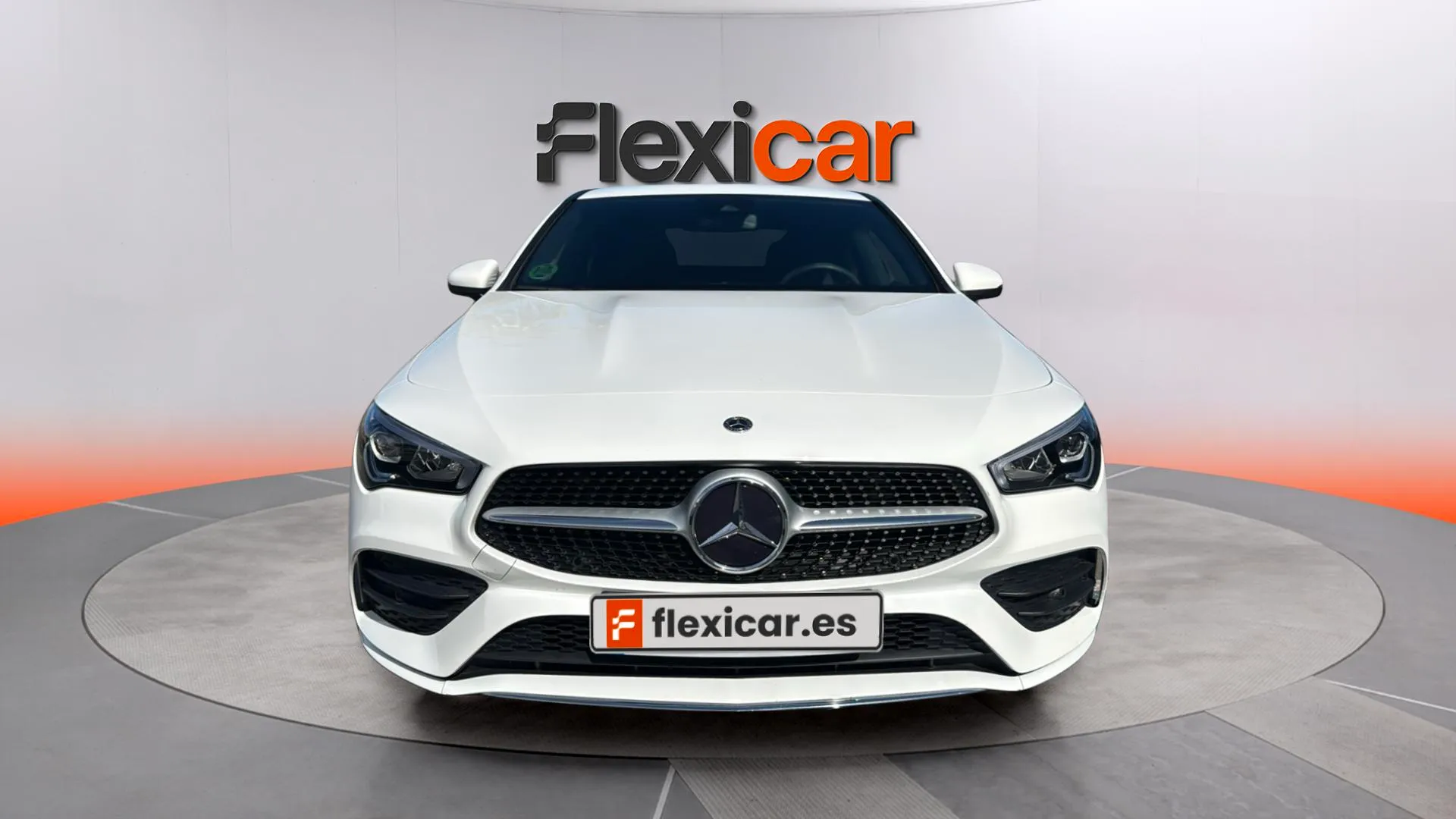 Mercedes-Benz CLA 180 - foto 2