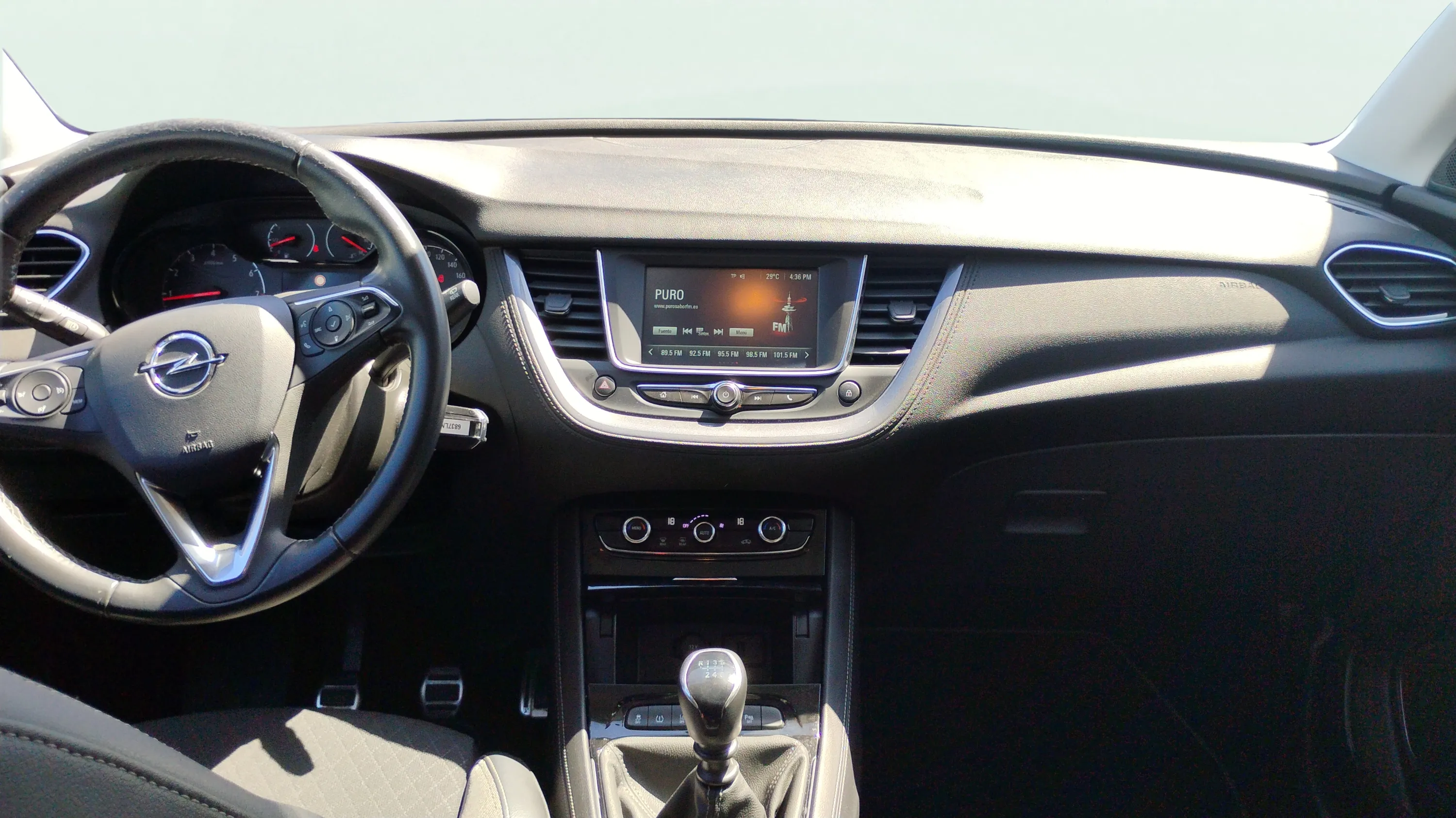 Opel Grandland 1.2 Turbo Design Tech - foto 6