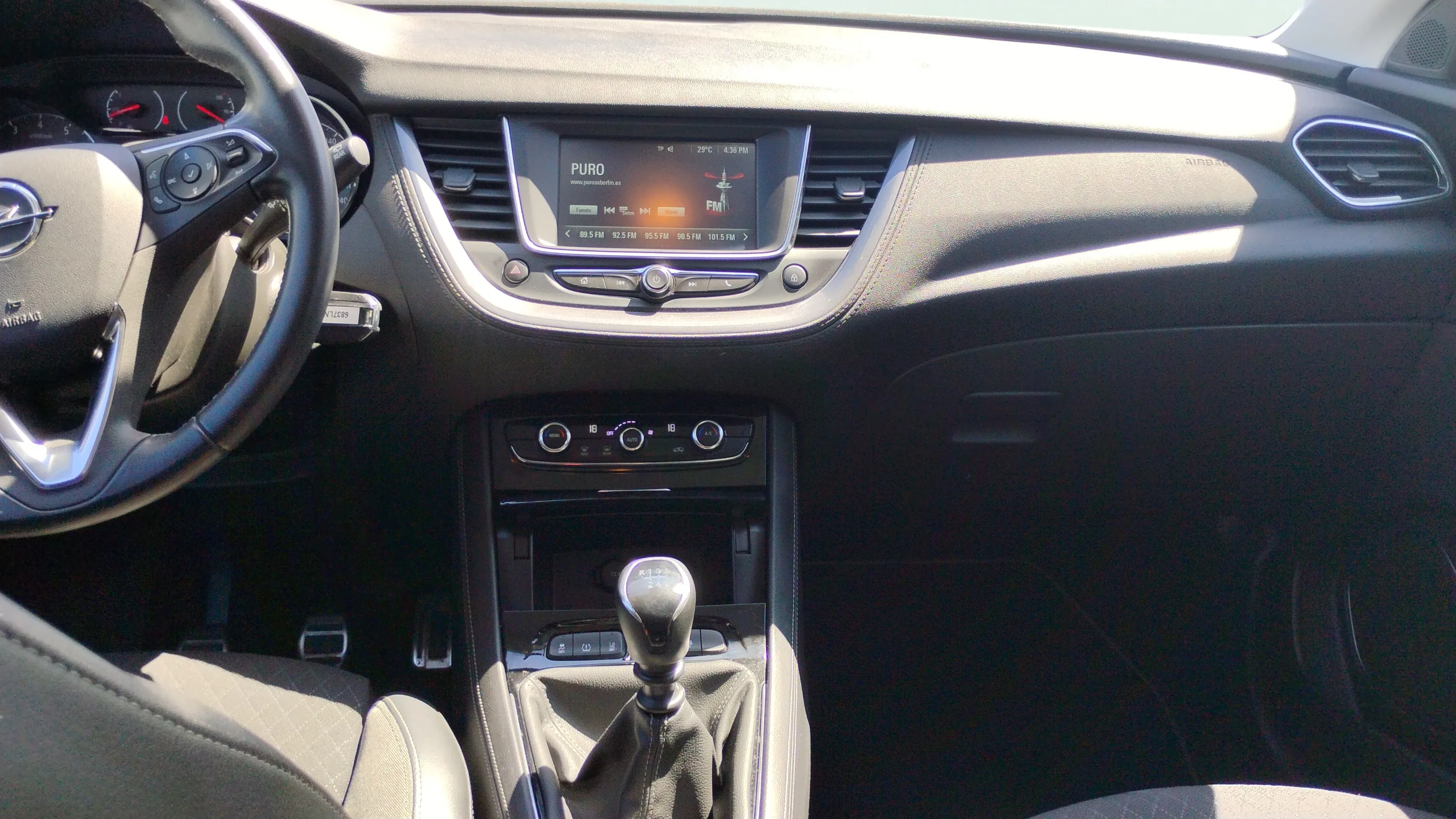 Opel Grandland 1.2 Turbo Design Tech - foto 7