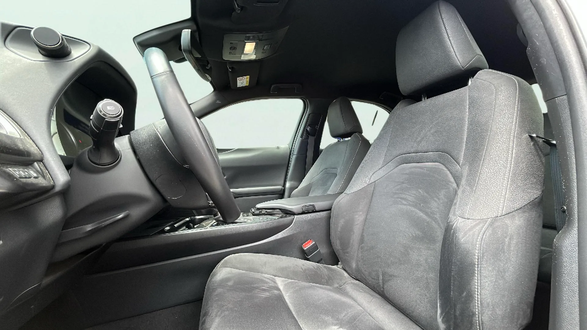 Lexus UX 2.0 250h Premium - foto 10