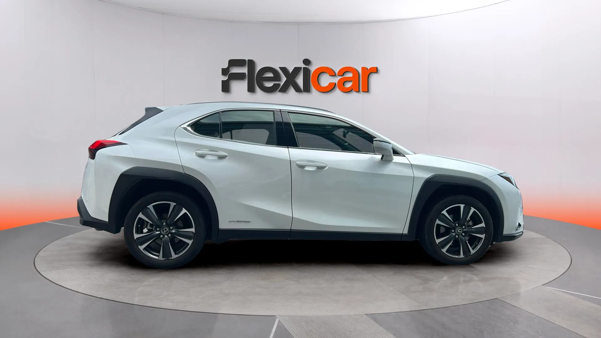 Lexus UX 2.0 250h Premium - foto 8