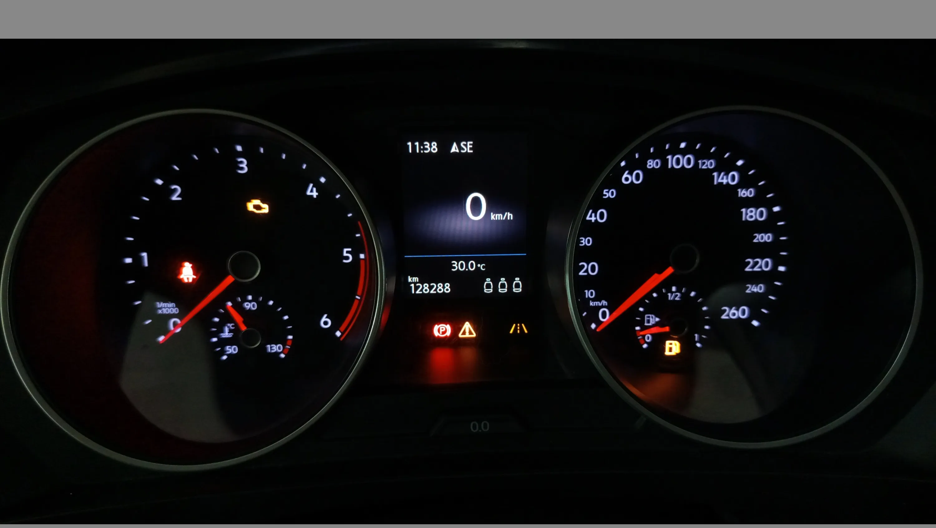 Volkswagen Tiguan R-Line 2.0 TDI BMT 4x2 - foto 10