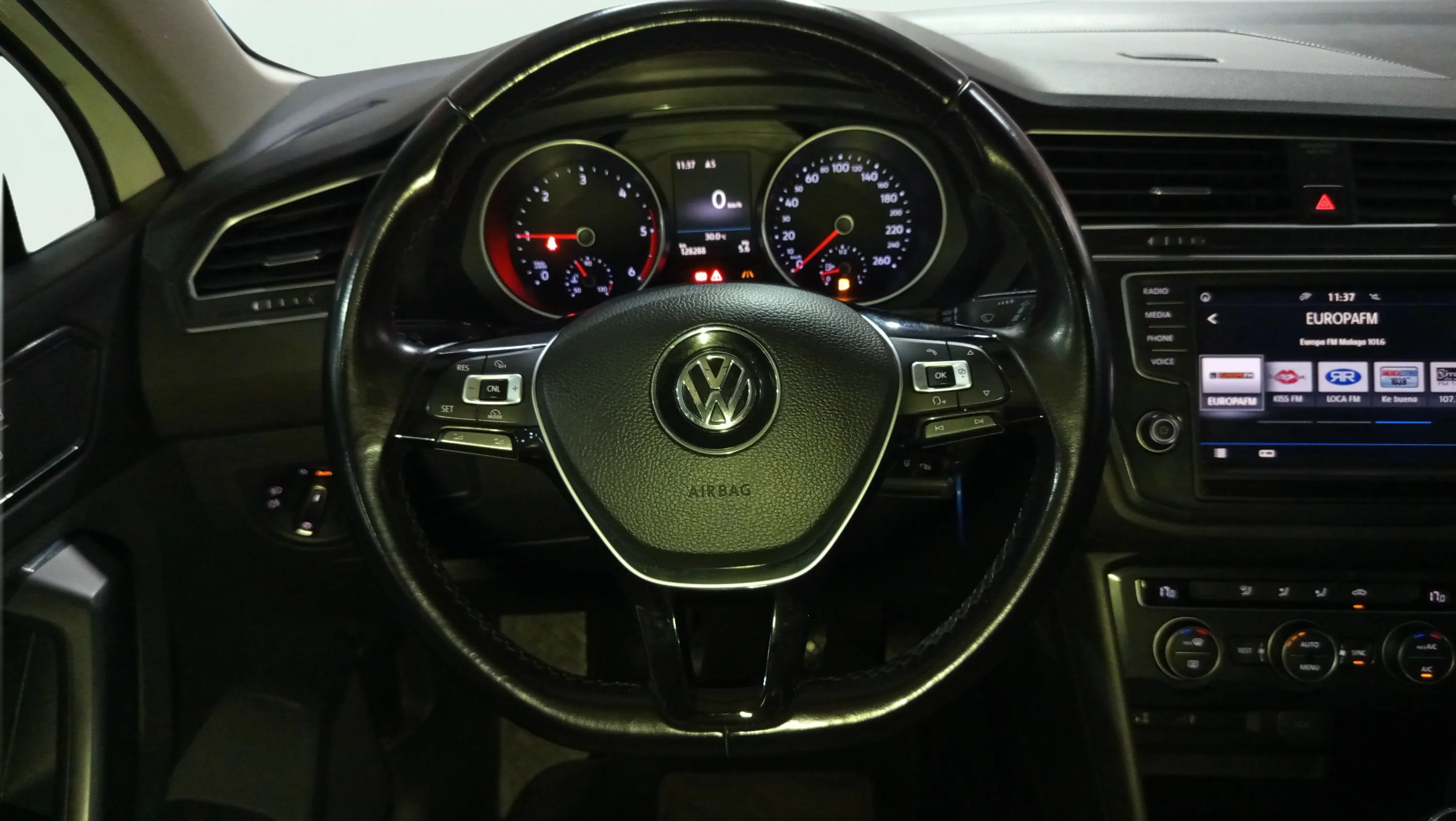 Volkswagen Tiguan R-Line 2.0 TDI BMT 4x2 - foto 14