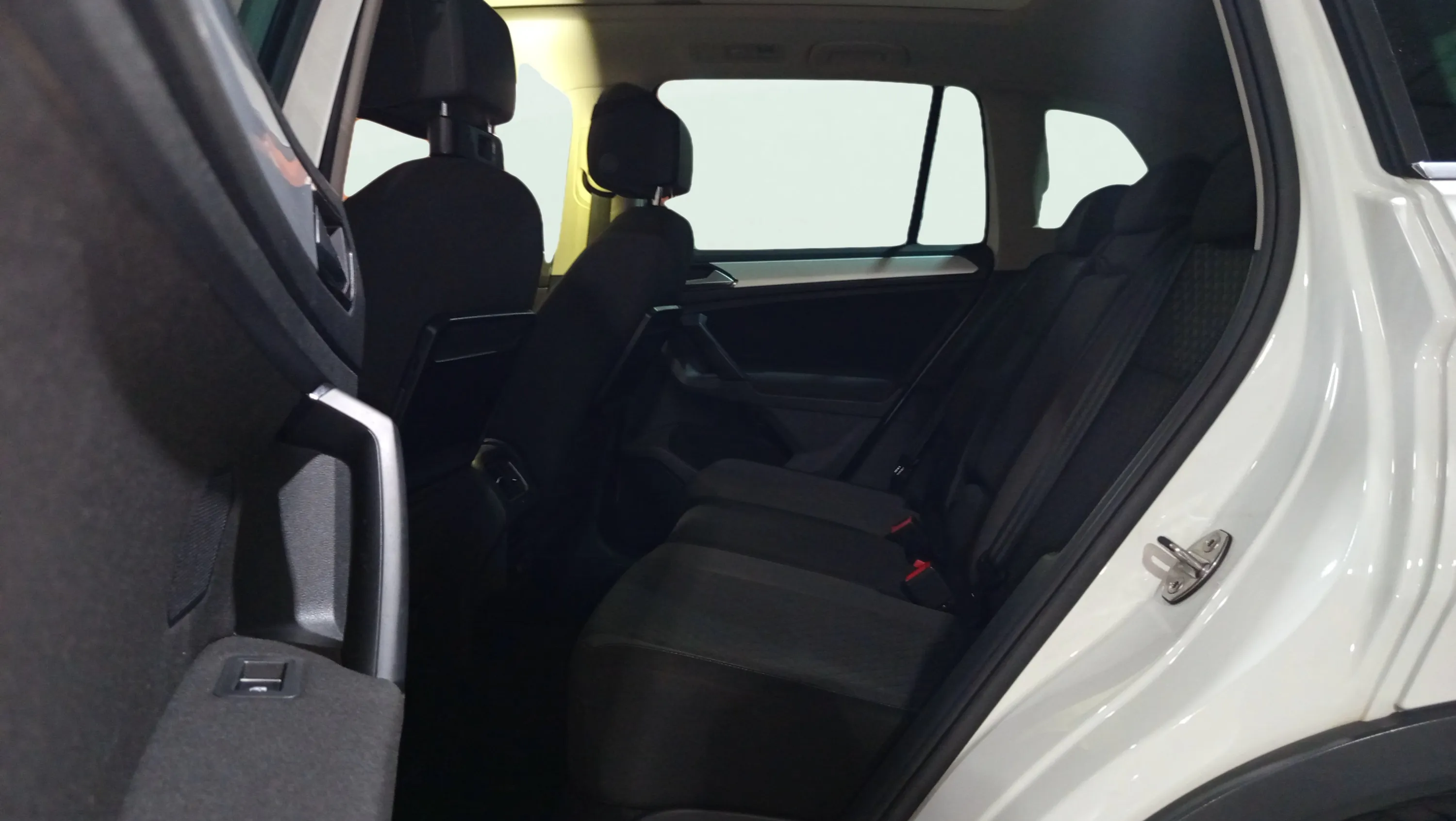 Volkswagen Tiguan R-Line 2.0 TDI BMT 4x2 - foto 12