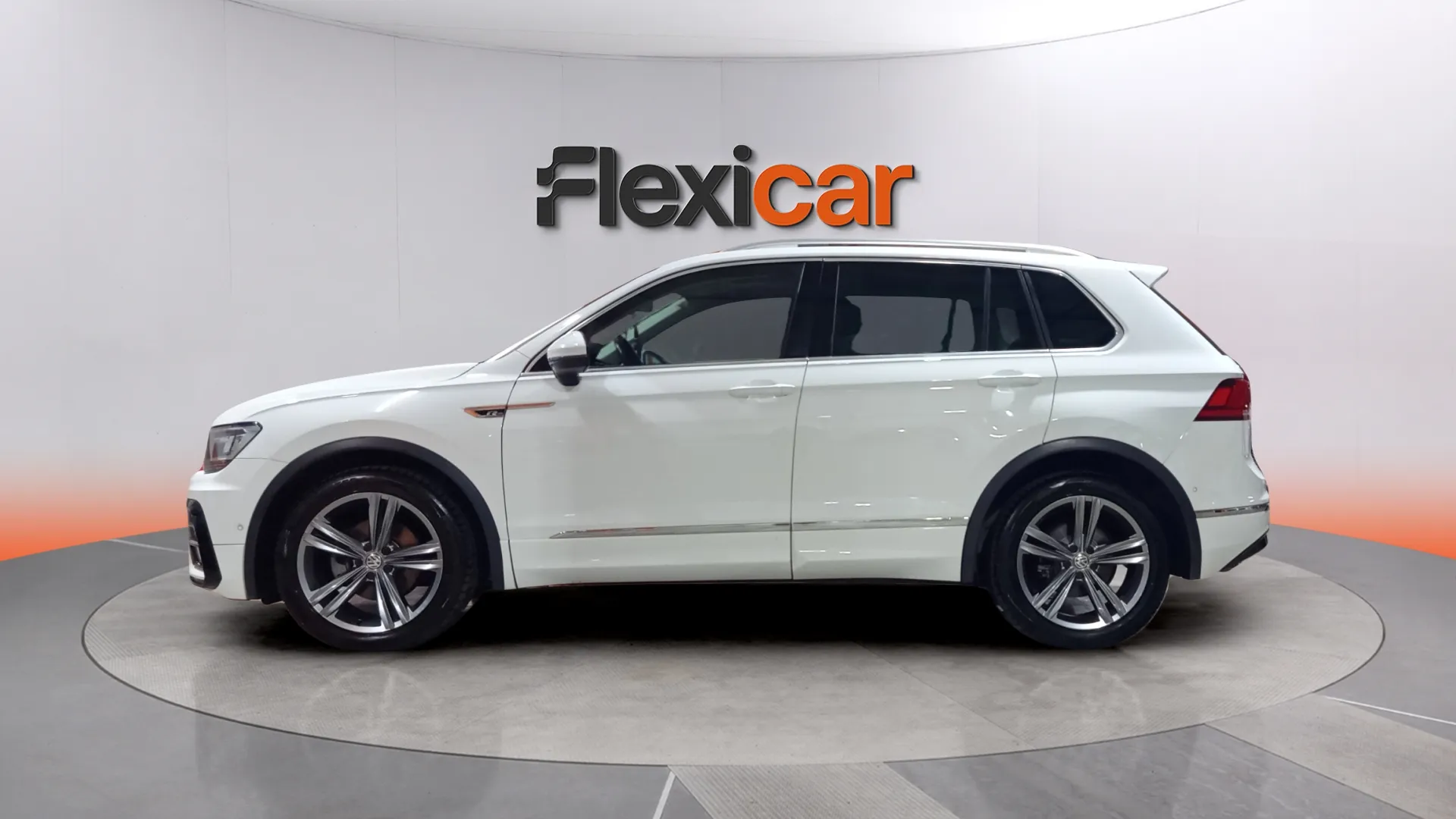 Volkswagen Tiguan R-Line 2.0 TDI BMT 4x2 - foto 4