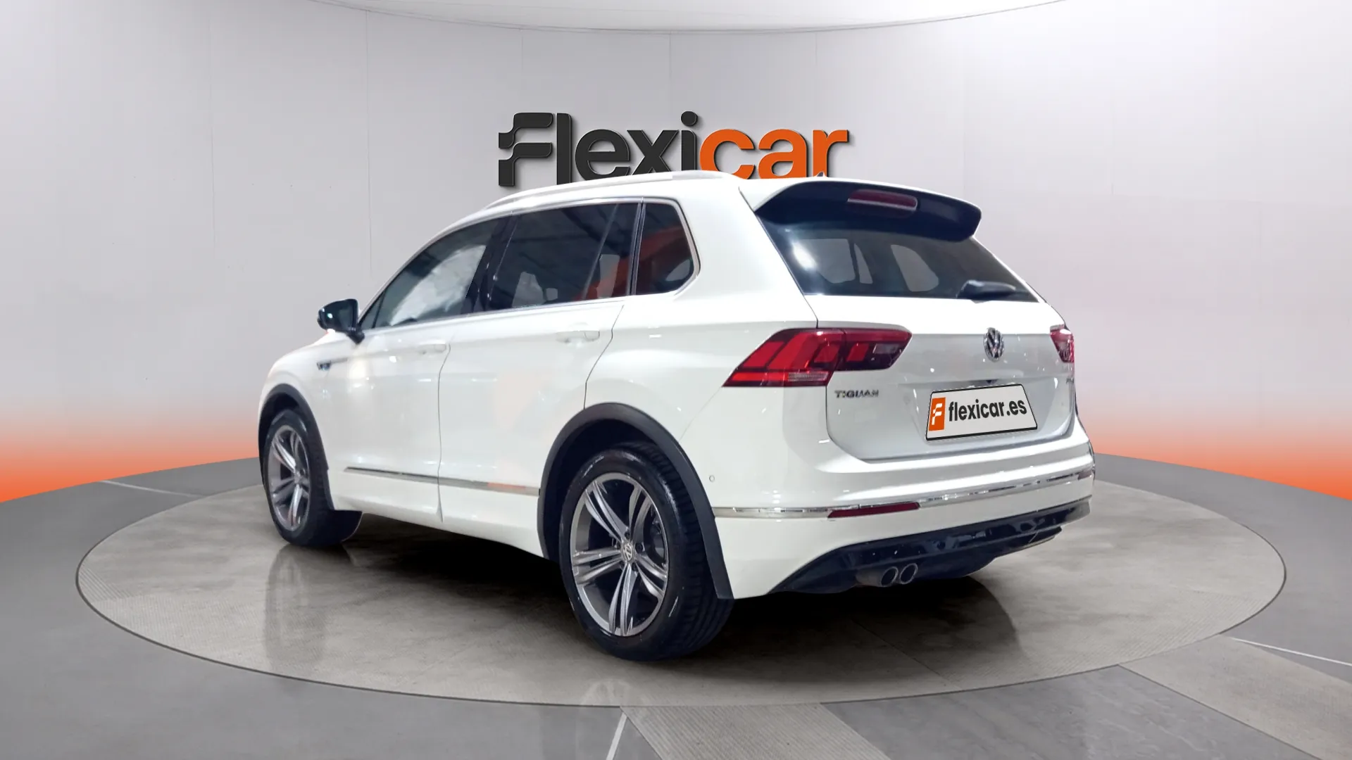 Volkswagen Tiguan R-Line 2.0 TDI BMT 4x2 - foto 6