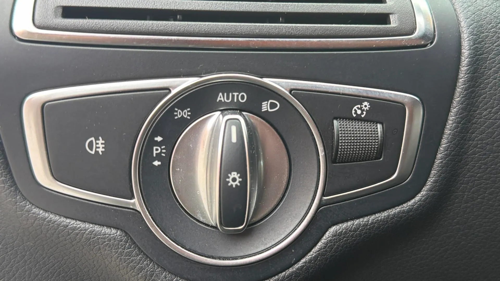 Mercedes-Benz Clase C C 220 d 4MATIC Estate - foto 19
