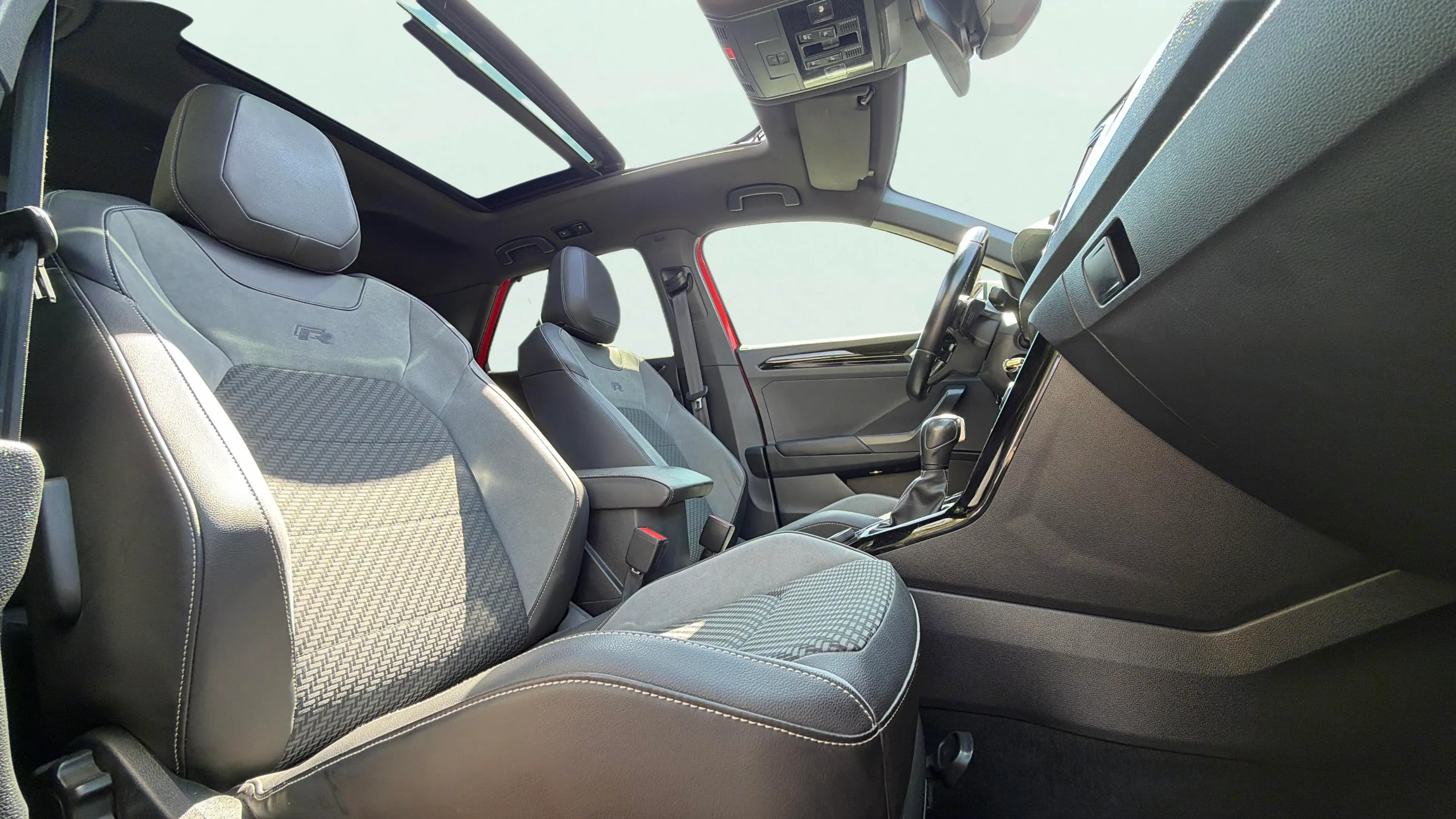 Volkswagen T-Roc R 2.0 TSI 4Motion DSG - foto 30