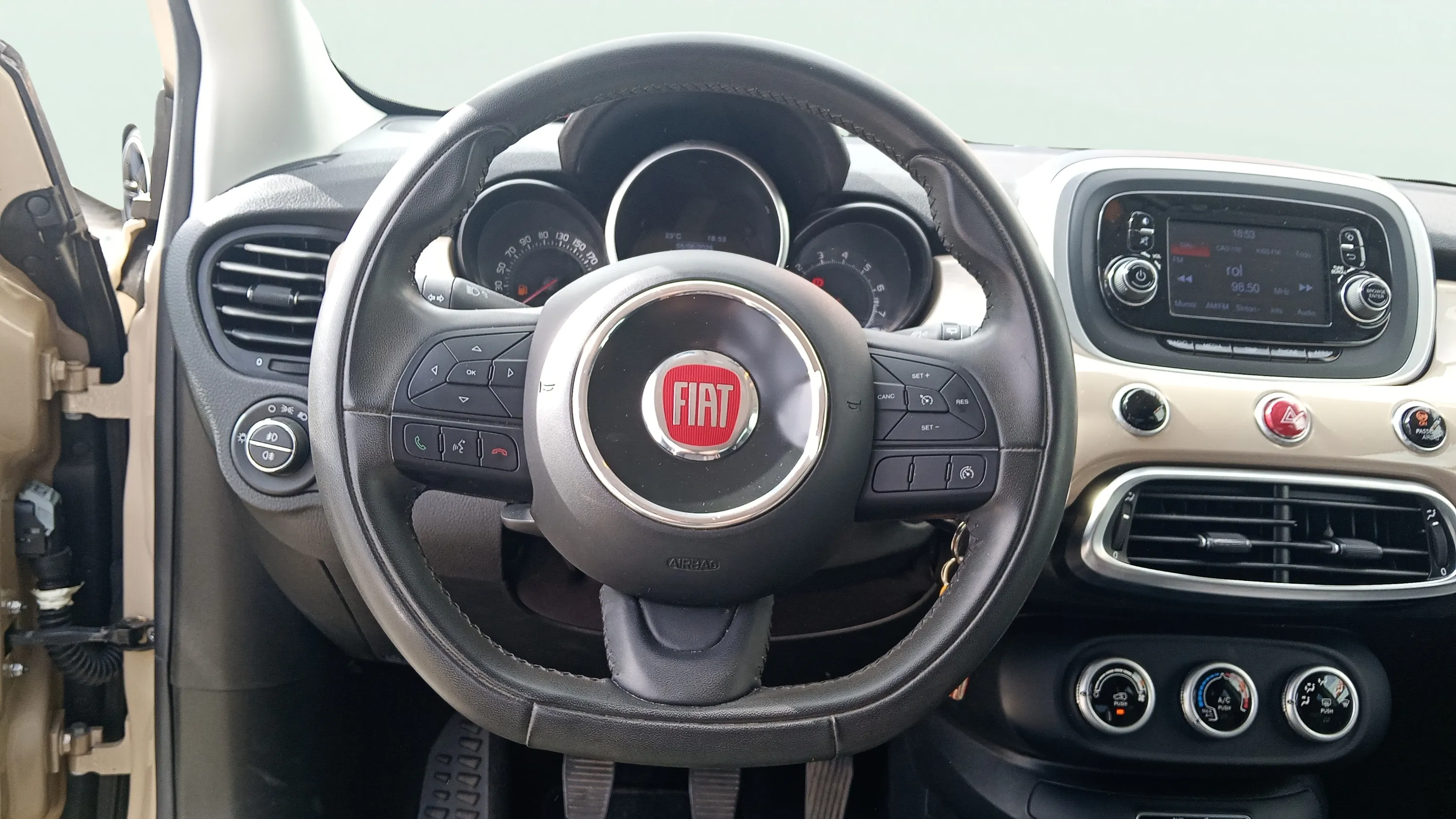 Fiat 500X City Cross 1.6 E-Torq 4x2 - foto 11