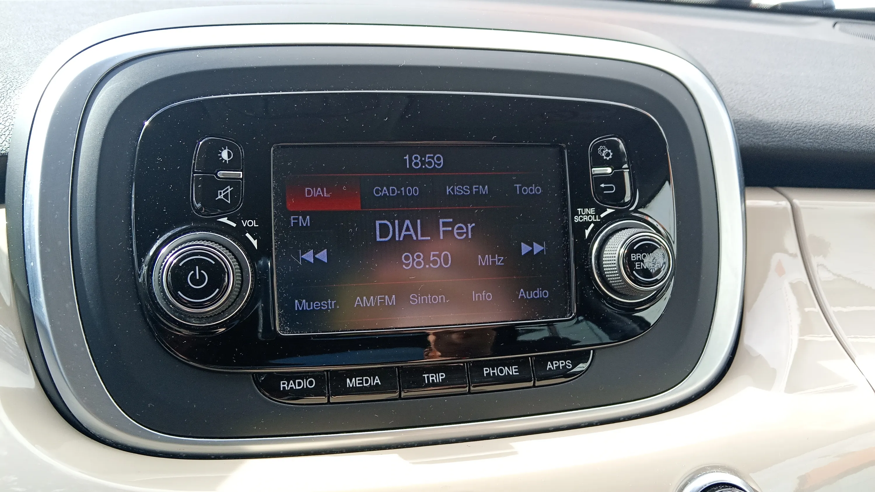 Fiat 500X City Cross 1.6 E-Torq 4x2 - foto 17