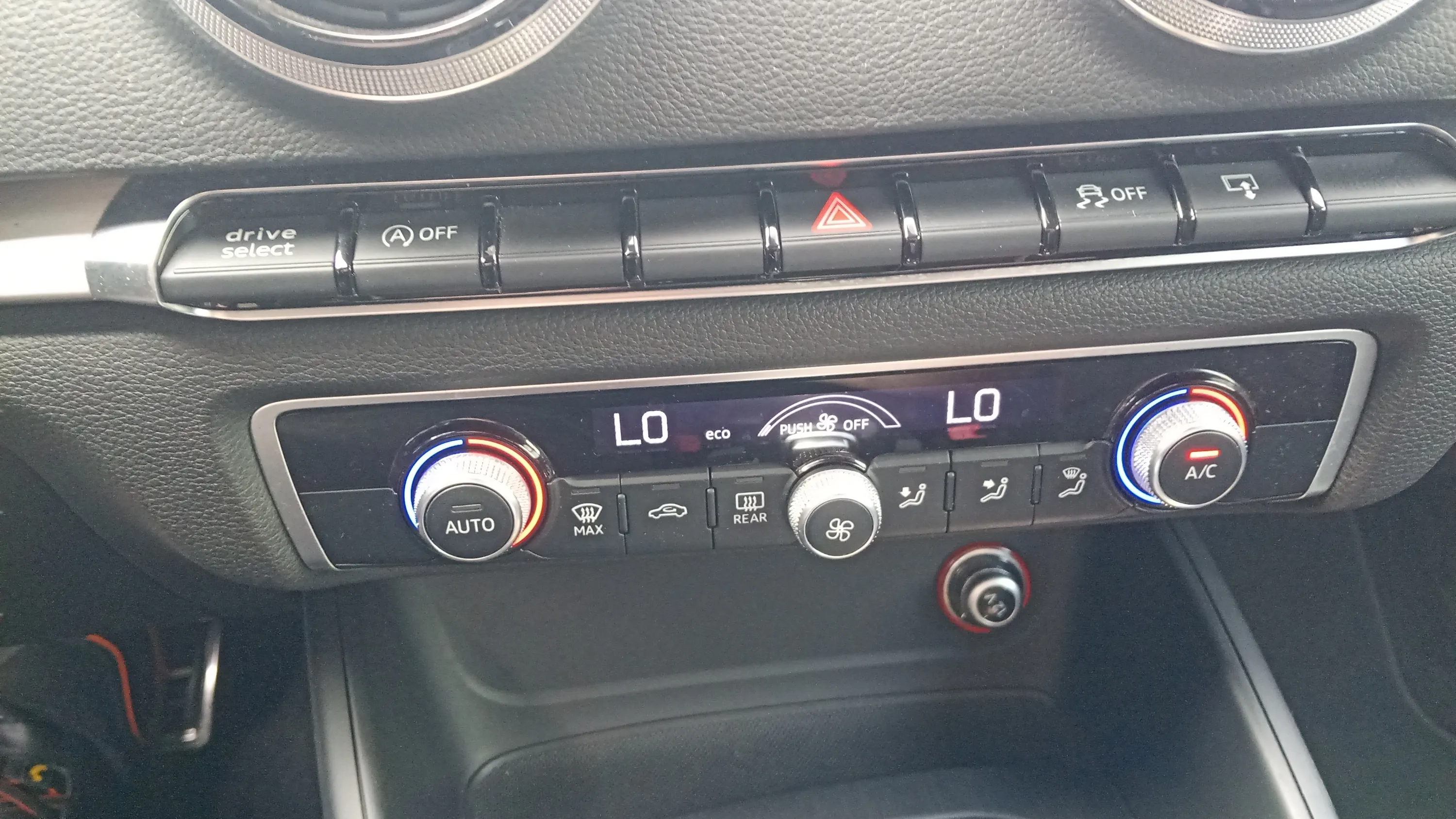 Audi A3 2.0 TFSI S3 S tronic quattro - foto 19