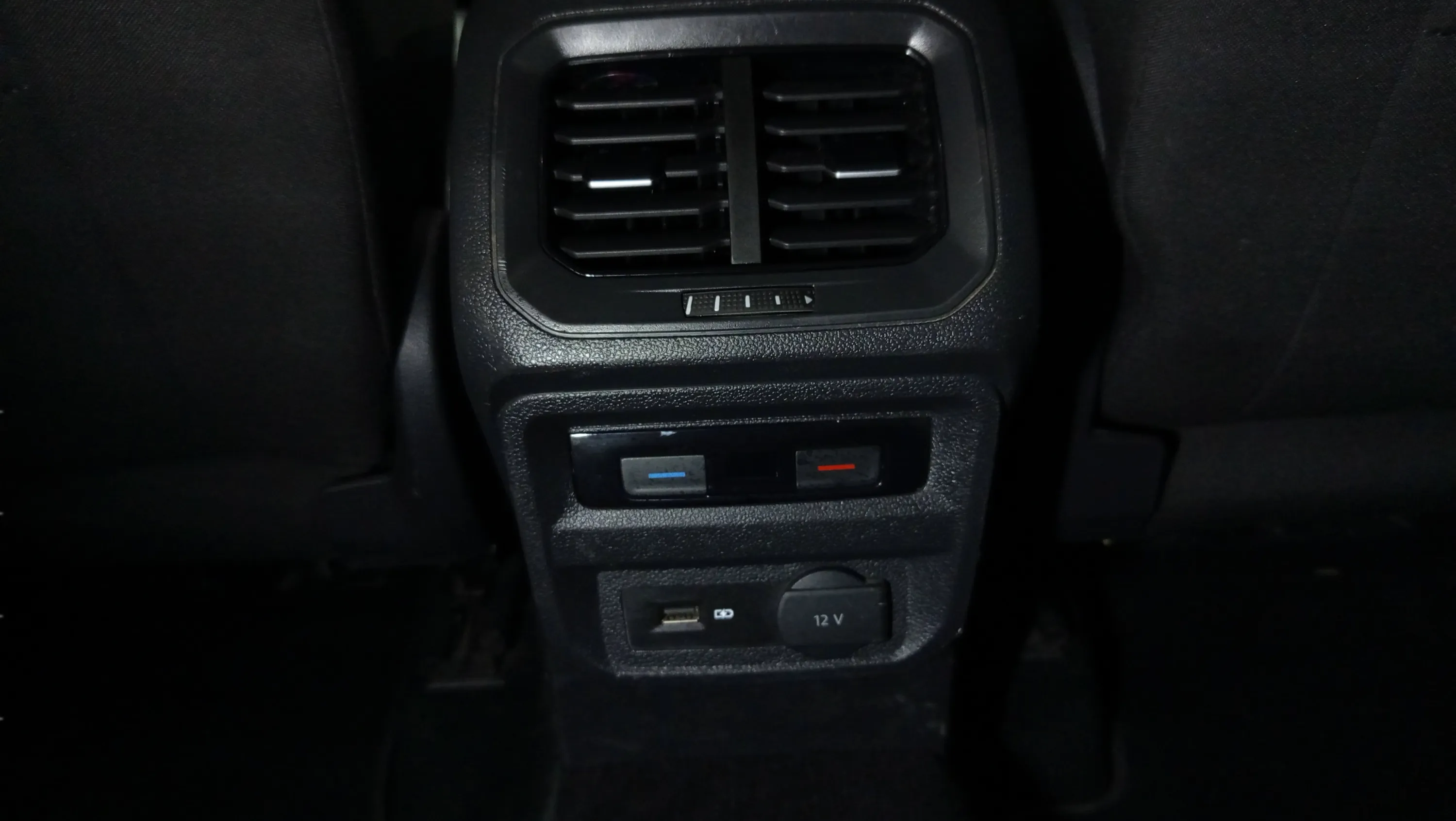 Volkswagen Tiguan Sport 2.0 TDI DSG - foto 28