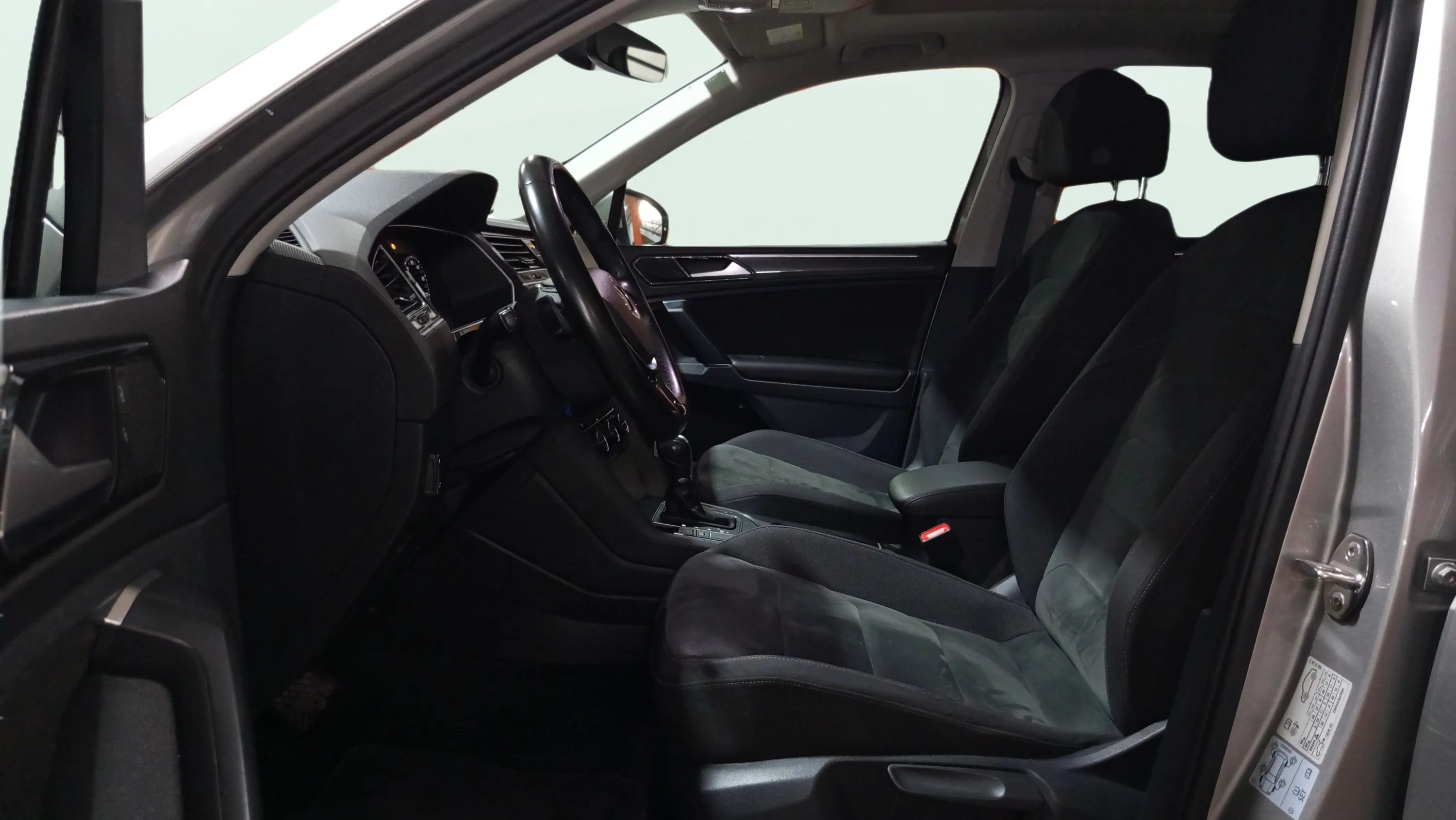 Volkswagen Tiguan Sport 2.0 TDI DSG - foto 31