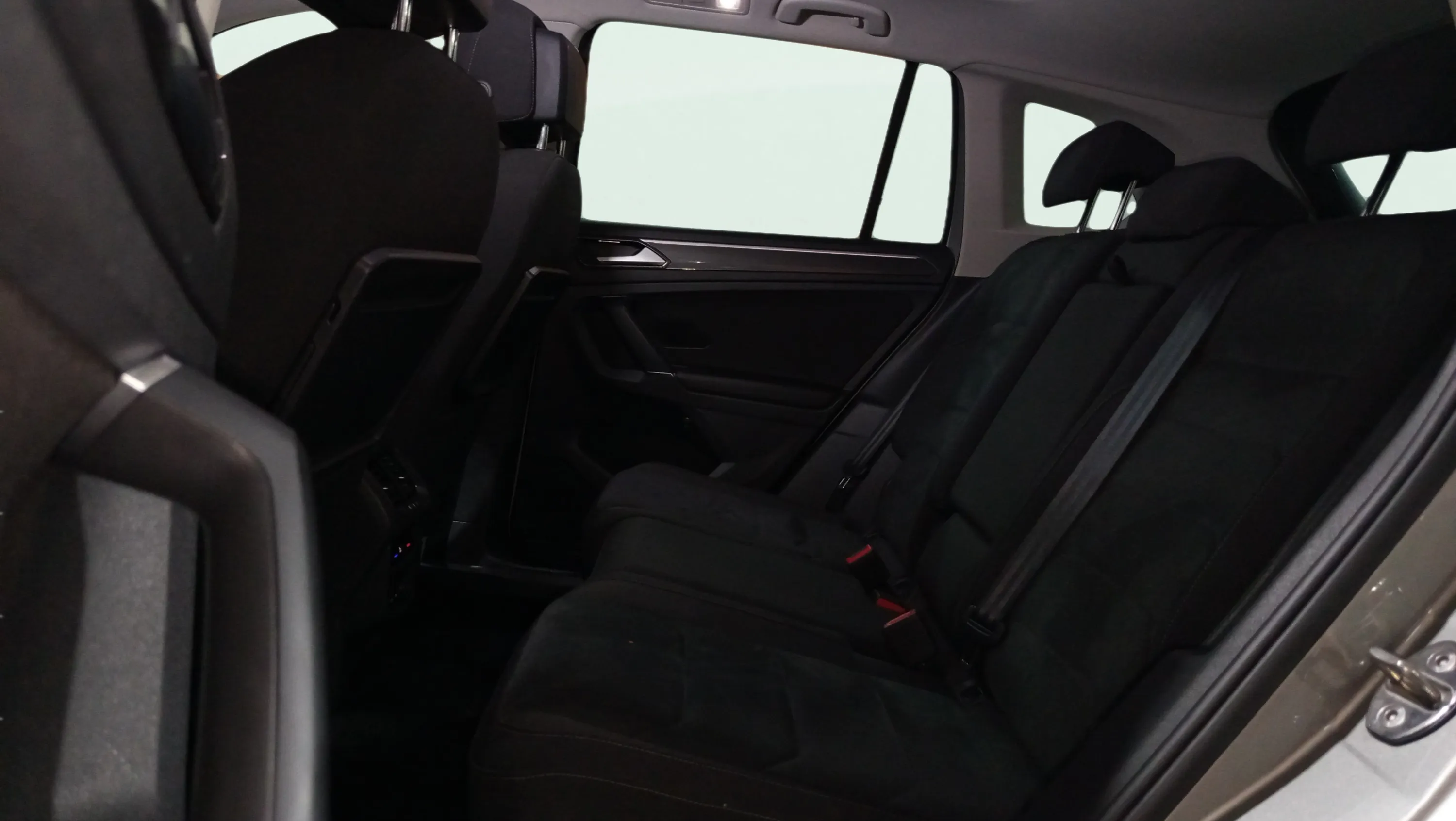 Volkswagen Tiguan Sport 2.0 TDI DSG - foto 37