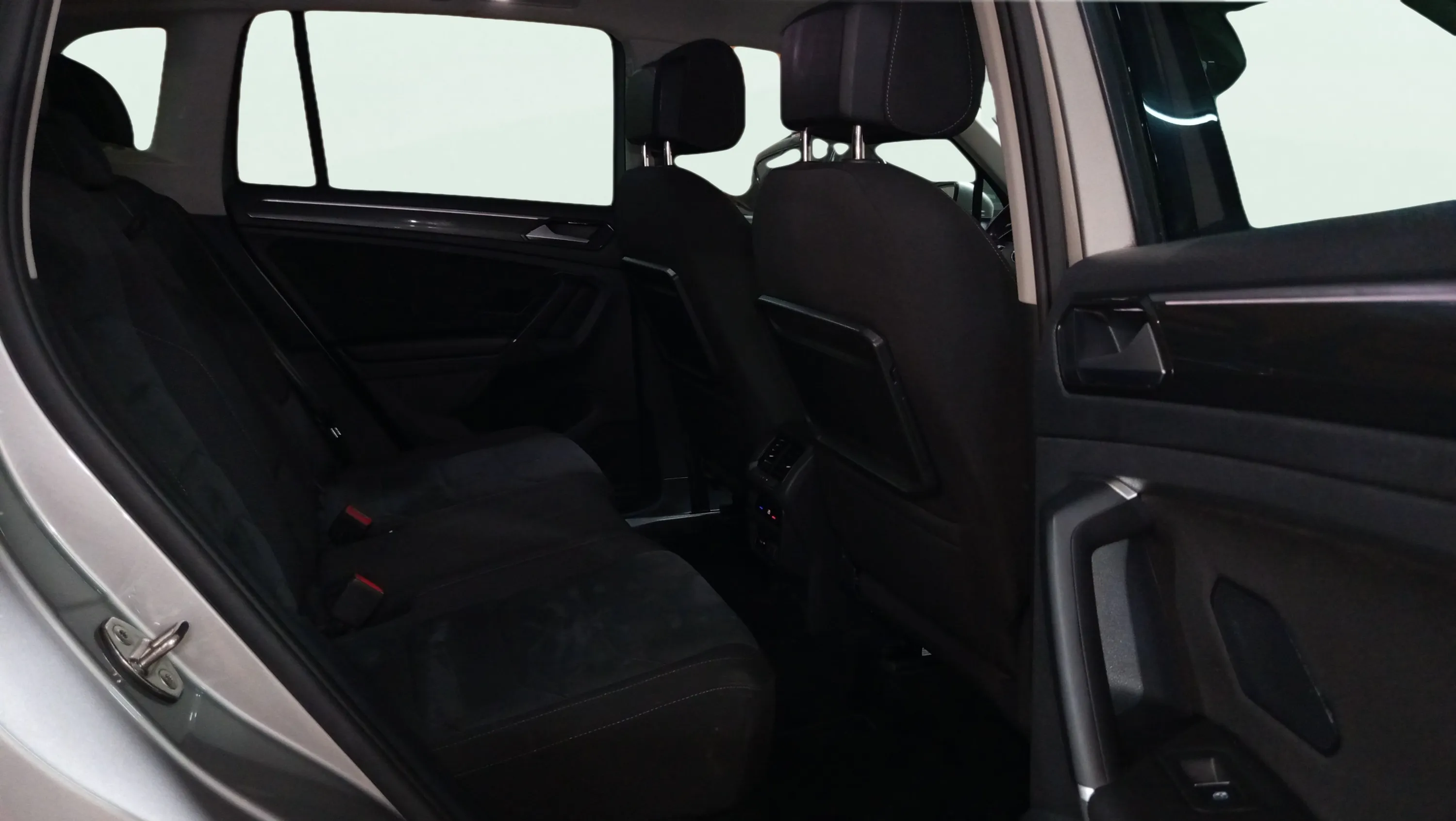 Volkswagen Tiguan Sport 2.0 TDI DSG - foto 33