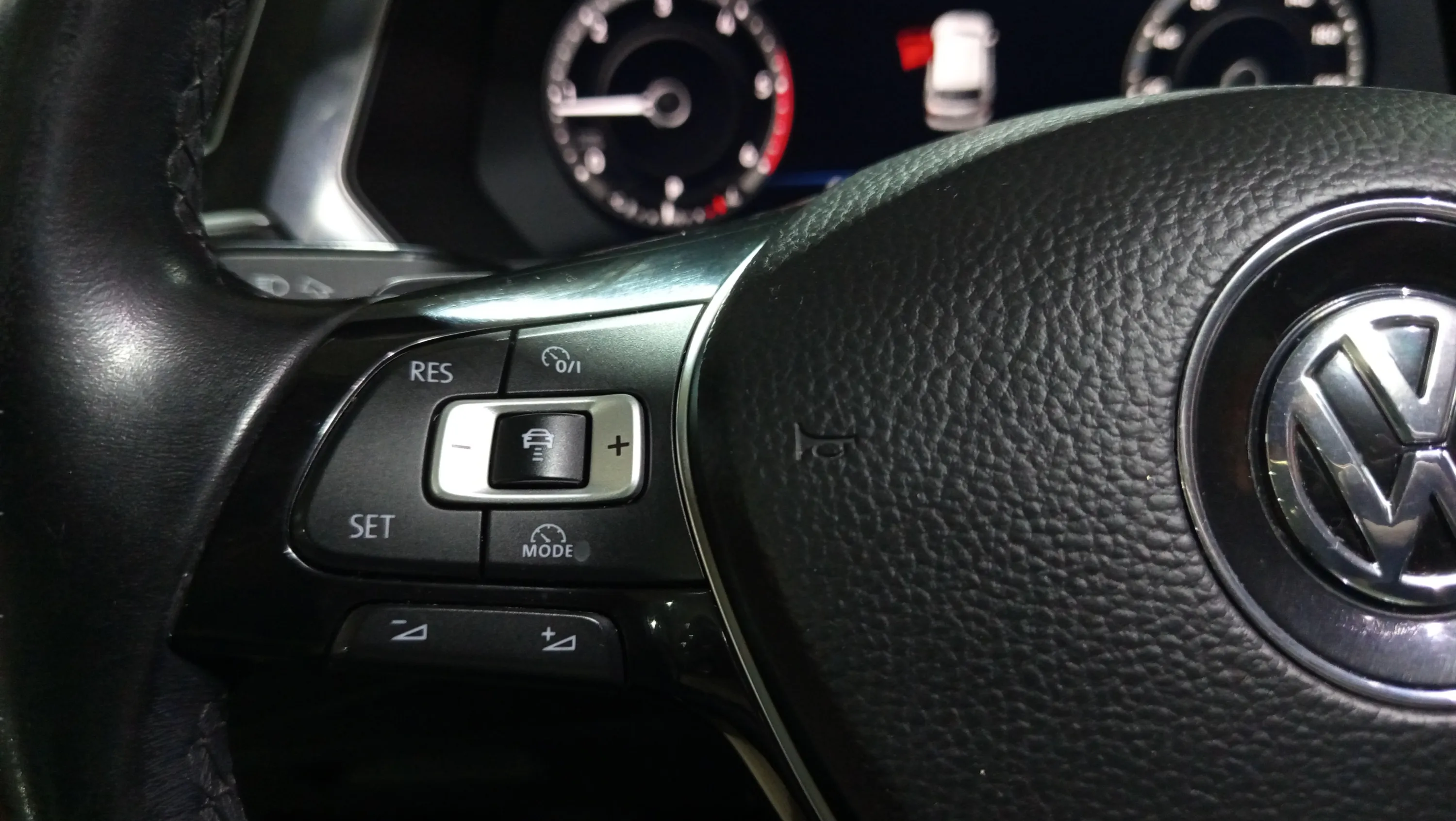 Volkswagen Tiguan Sport 2.0 TDI DSG - foto 25