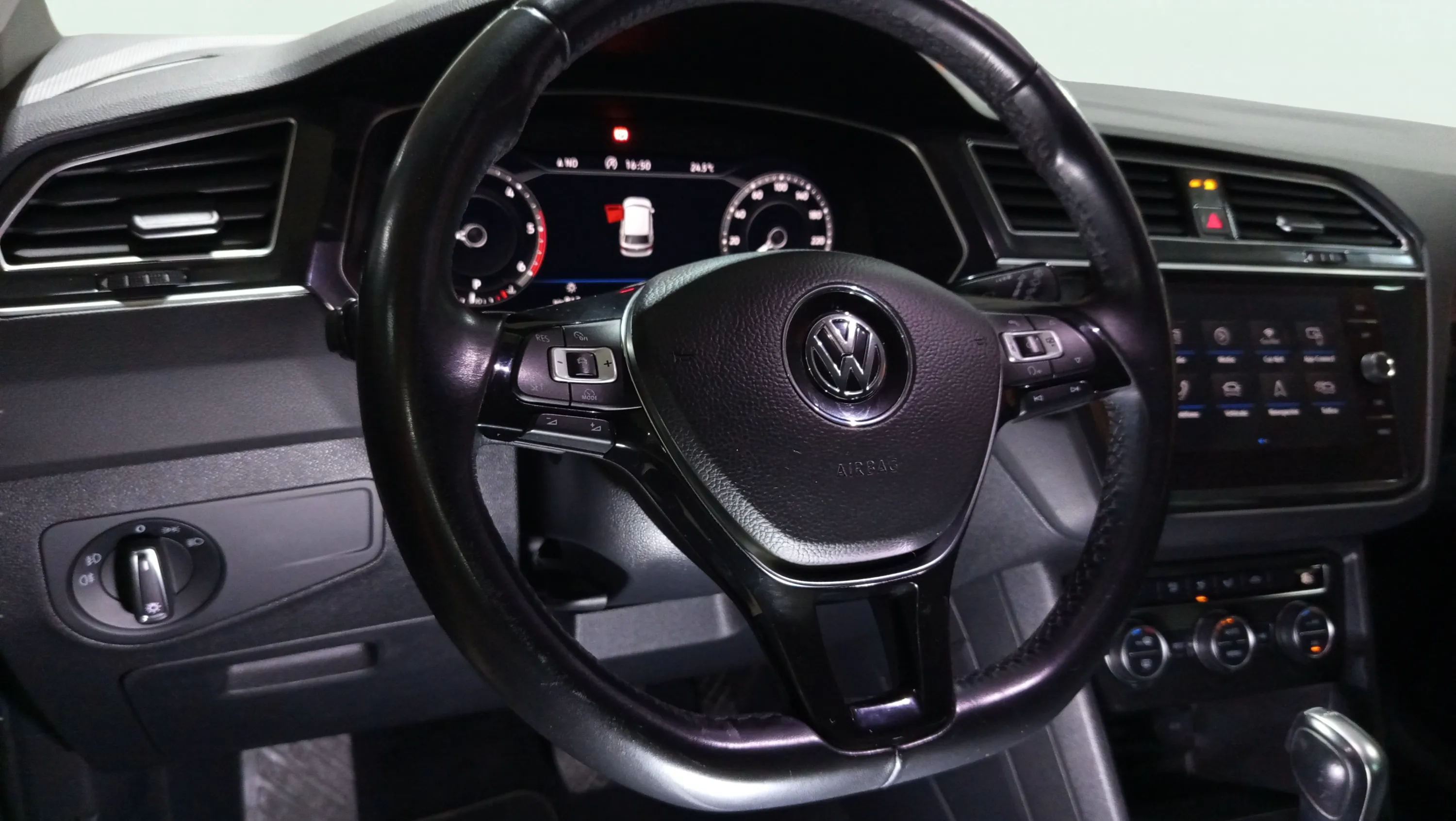 Volkswagen Tiguan Sport 2.0 TDI DSG - foto 27