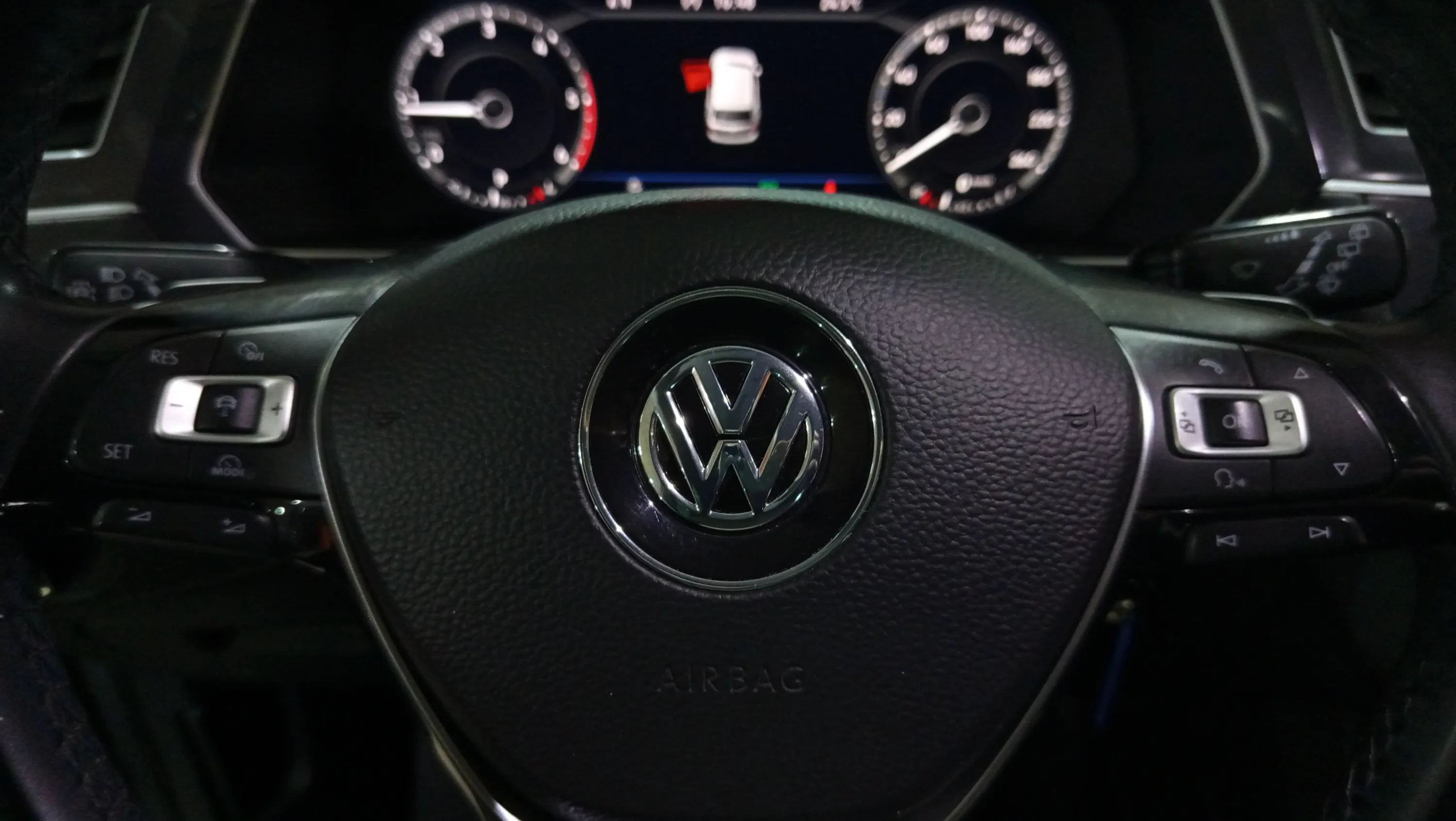 Volkswagen Tiguan Sport 2.0 TDI DSG - foto 24