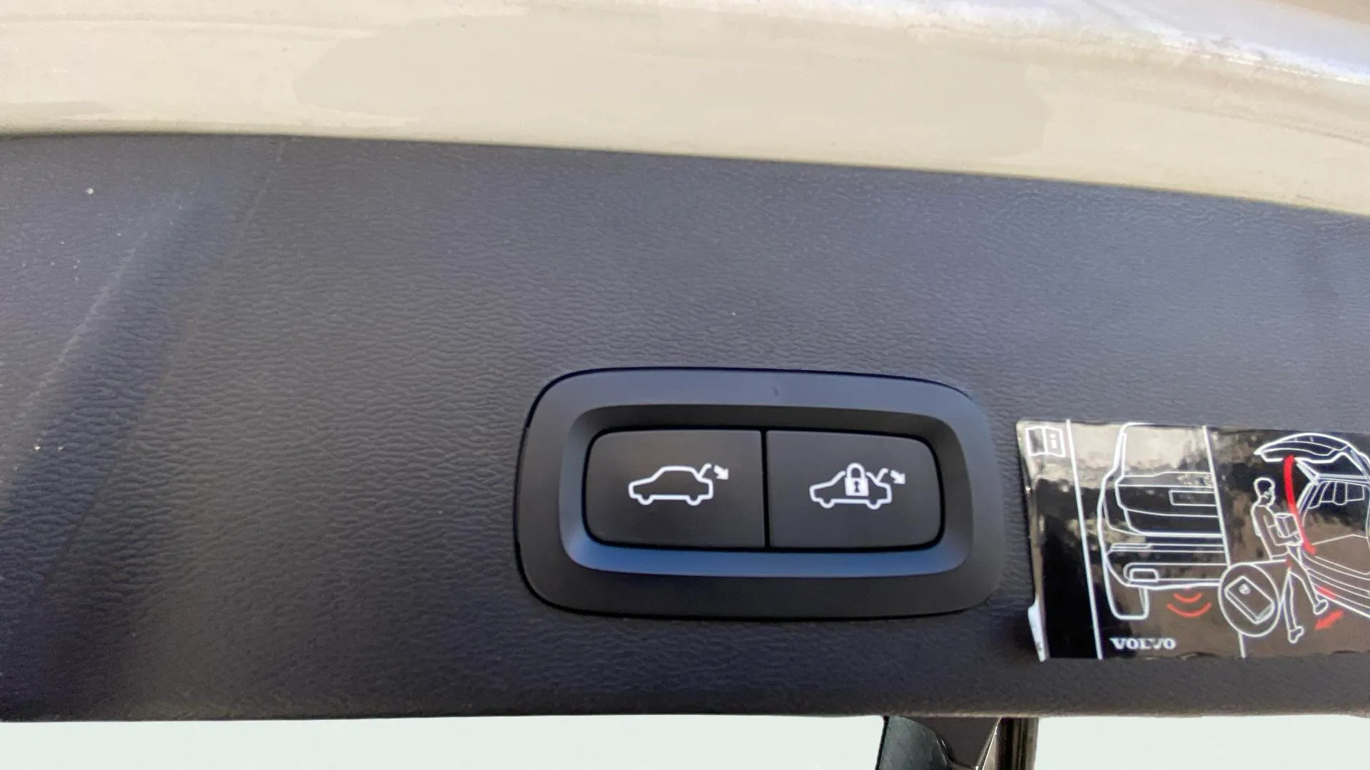 Volvo XC40 1.5 T3 - foto 22