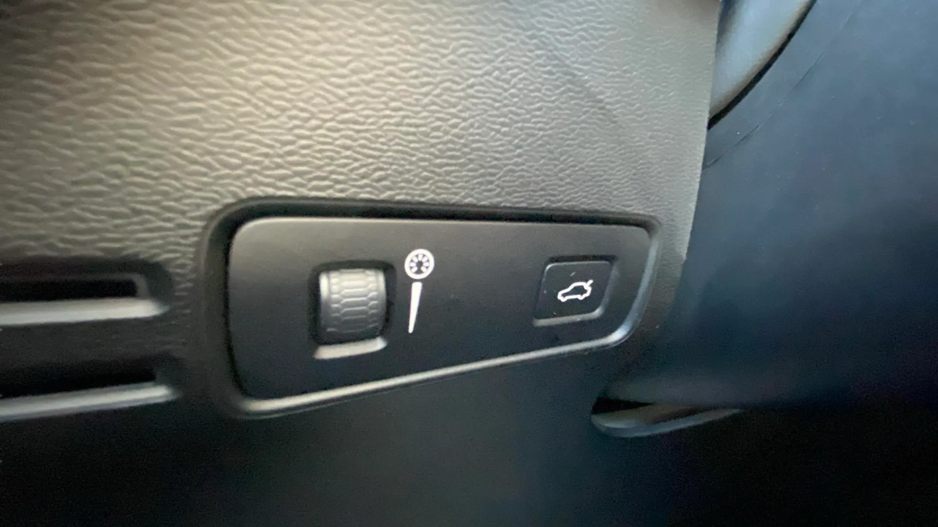 Volvo XC40 1.5 T3 - foto 21
