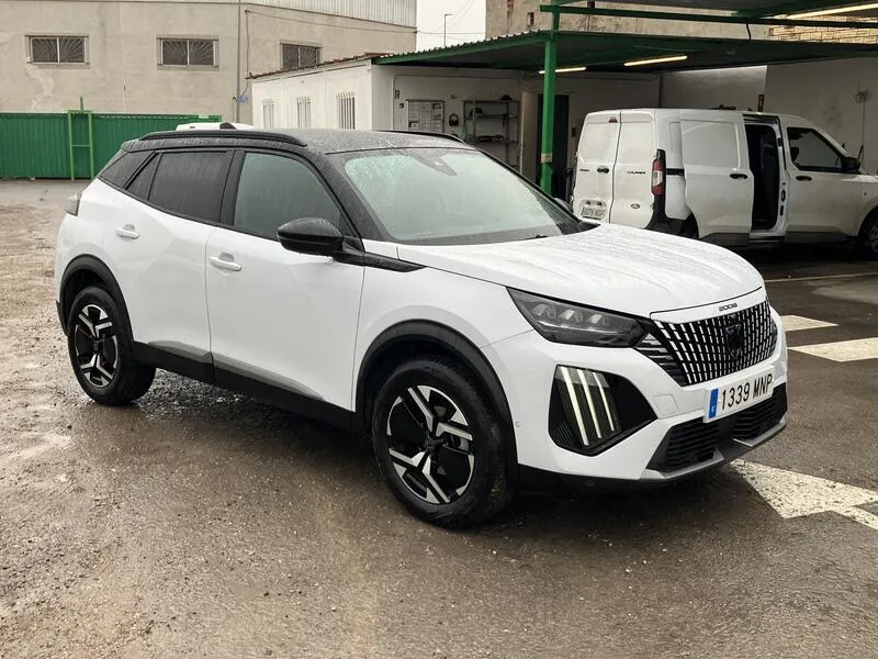 Peugeot 2008 GT PureTech 130 - foto 8