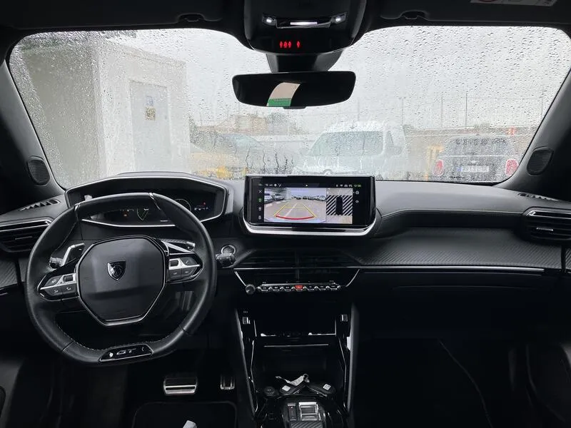 Peugeot 2008 GT PureTech 130 - foto 18