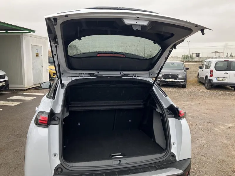 Peugeot 2008 GT PureTech 130 - foto 13
