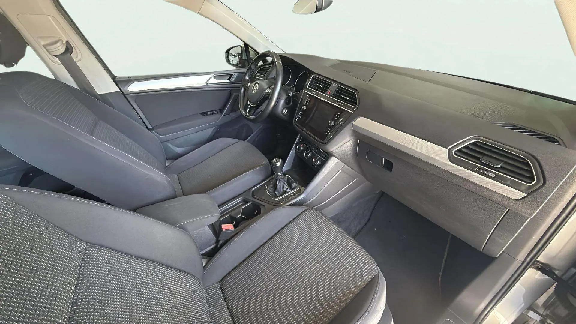Volkswagen Tiguan Advance 1.5 TSI - foto 12