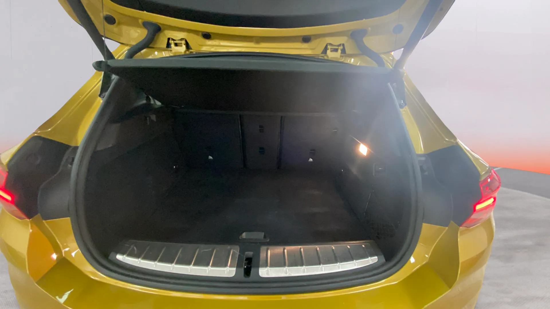 BMW X2 xDrive20dA - foto 12