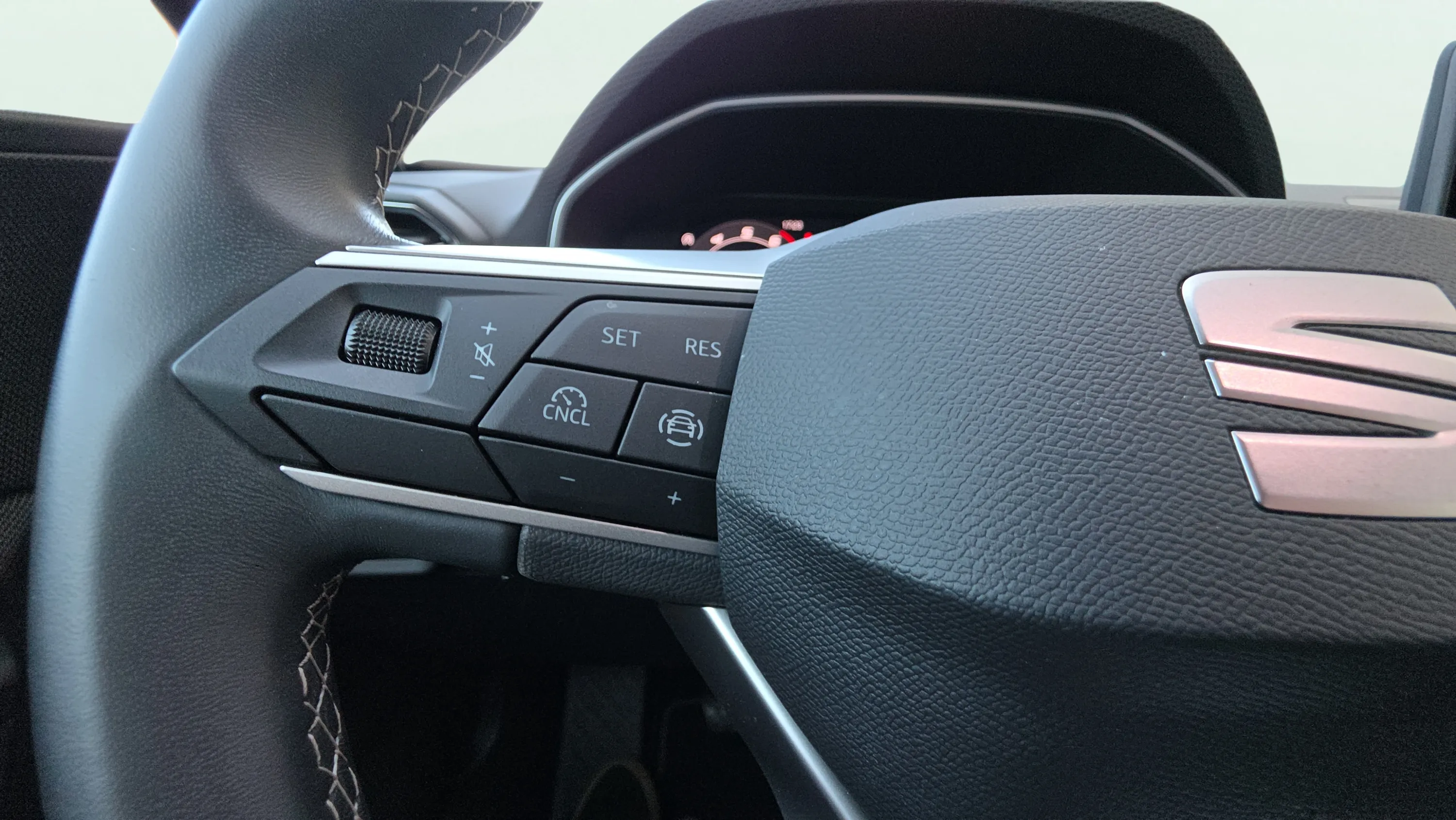 SEAT León 1.5 TSI Style 25 Aniversario - foto 17
