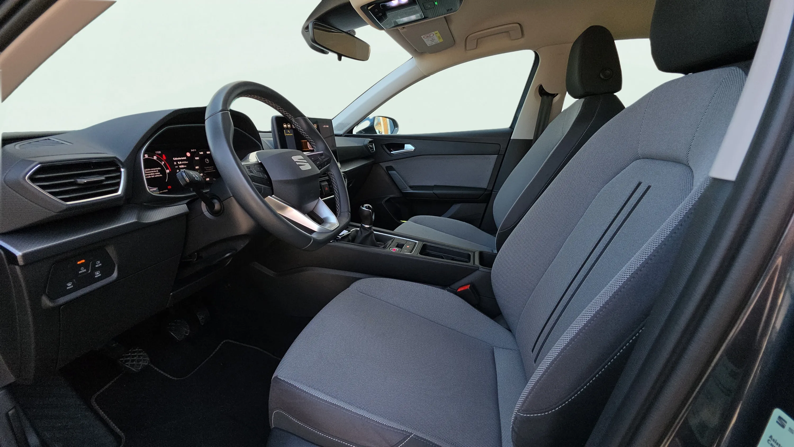 SEAT León 1.5 TSI Style 25 Aniversario - foto 15