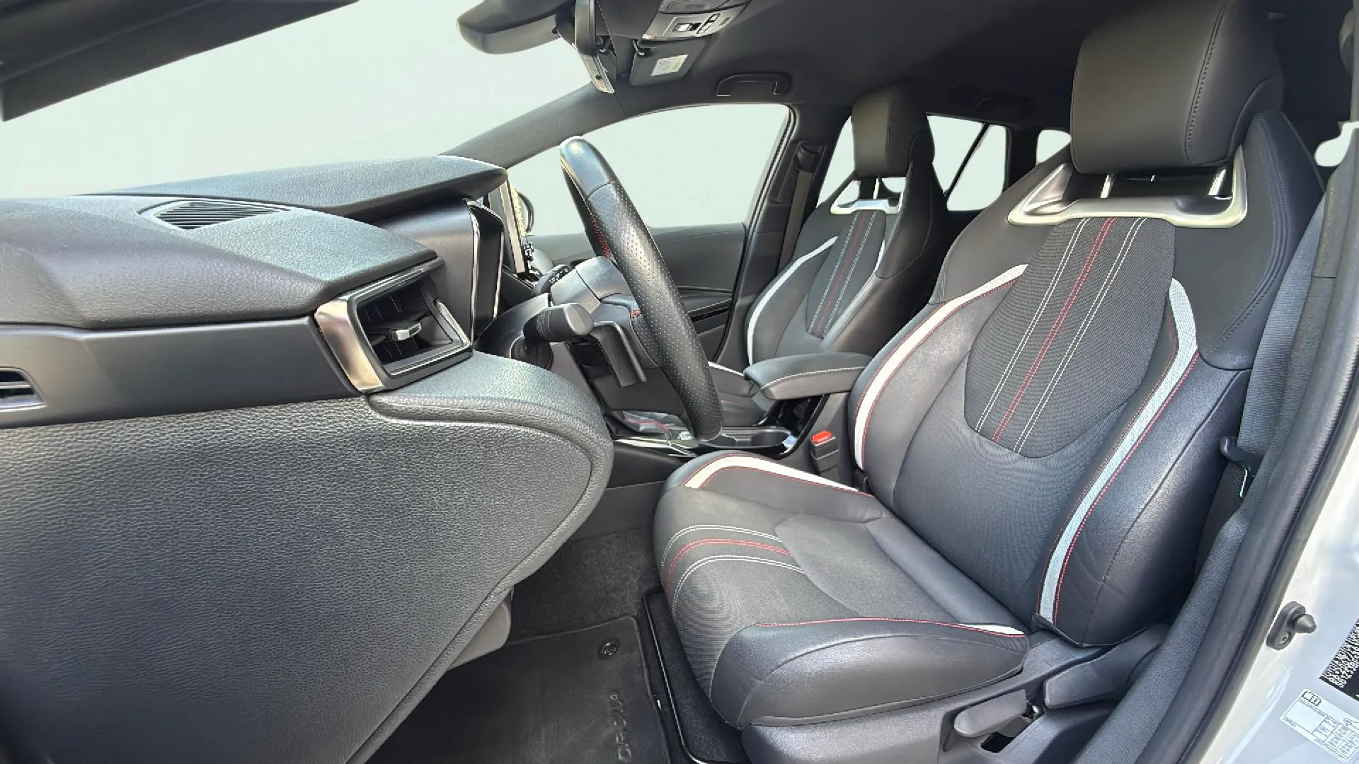 Toyota Corolla 200H GR-Sport Touring Sport - foto 9