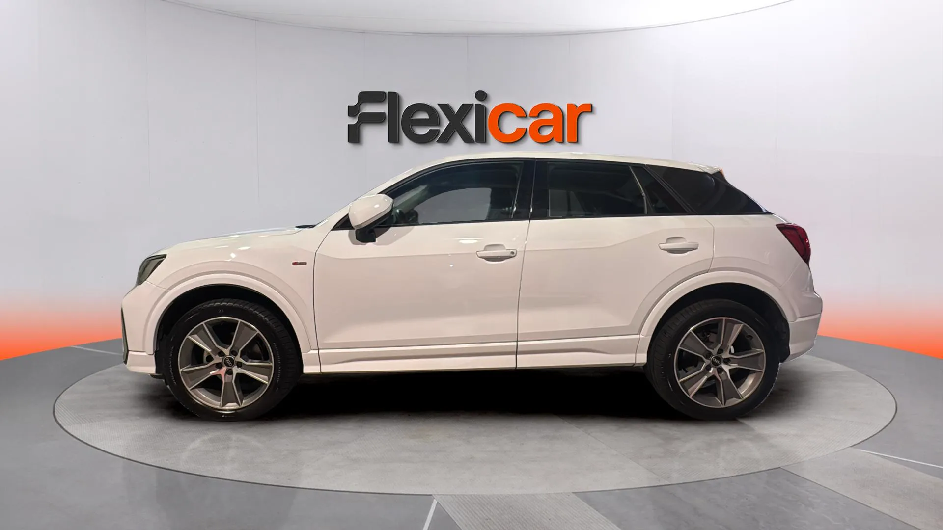 Audi Q2 30 TDI S tronic - foto 4