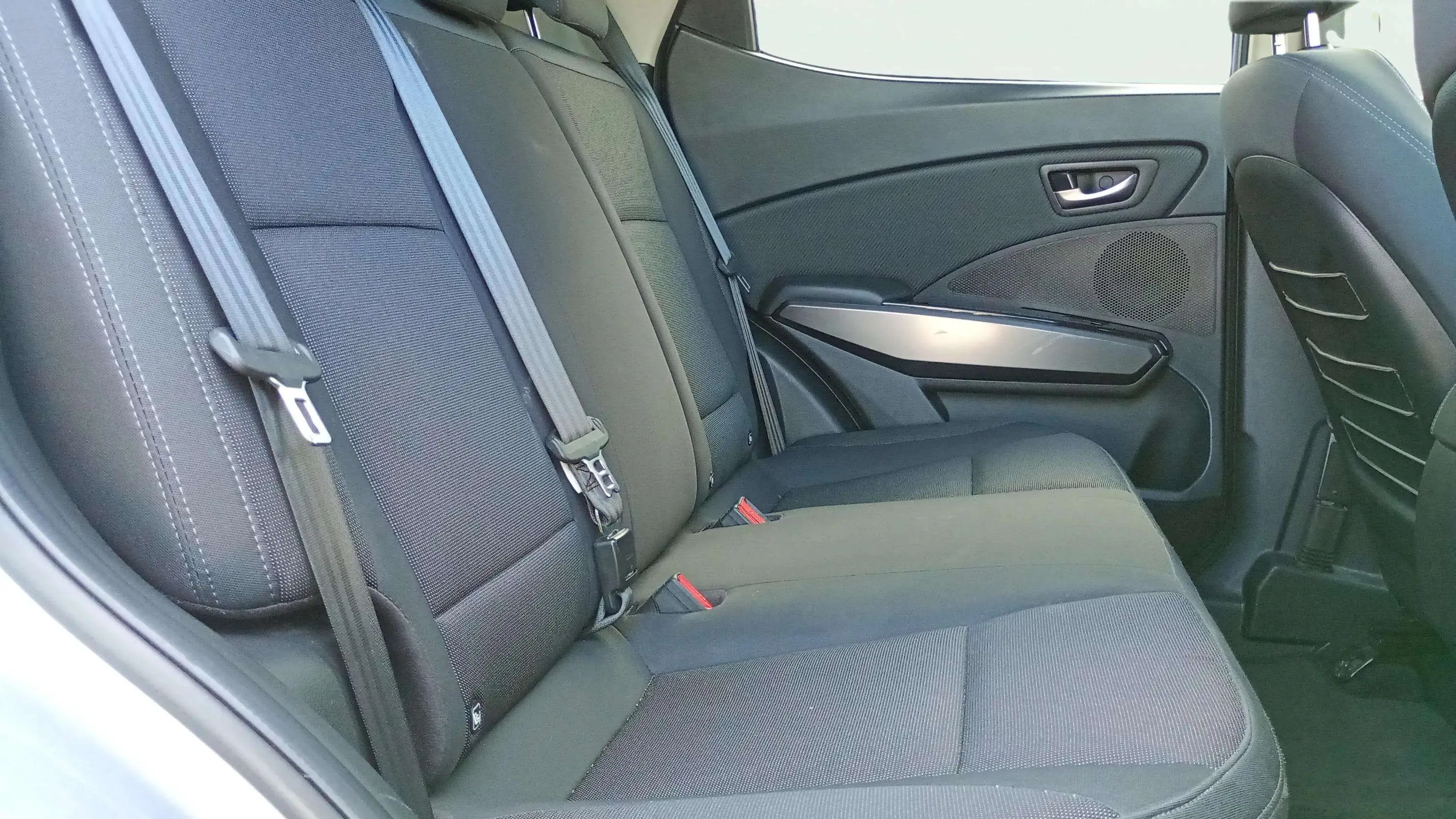 SsangYong Tivoli G15T Urban Plus - foto 23