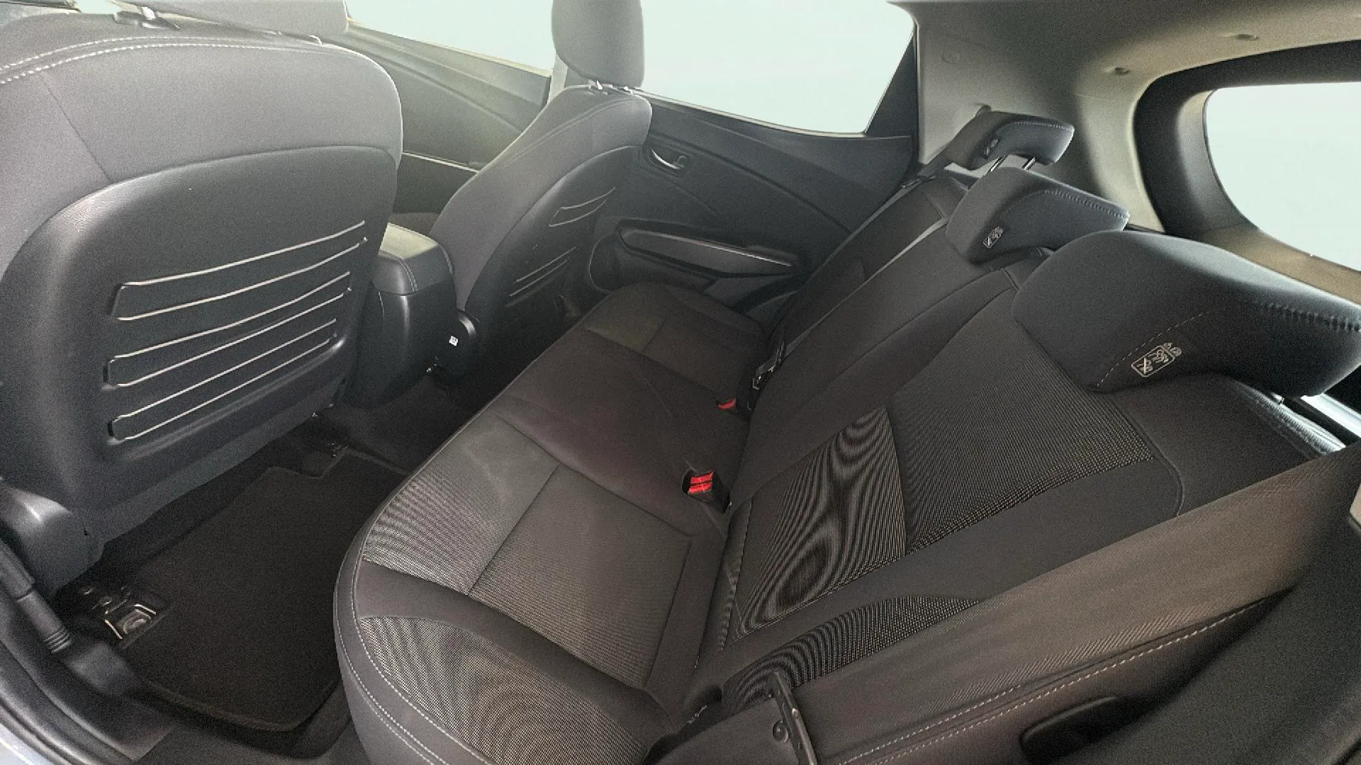 SsangYong Tivoli G15T Urban Plus - foto 28