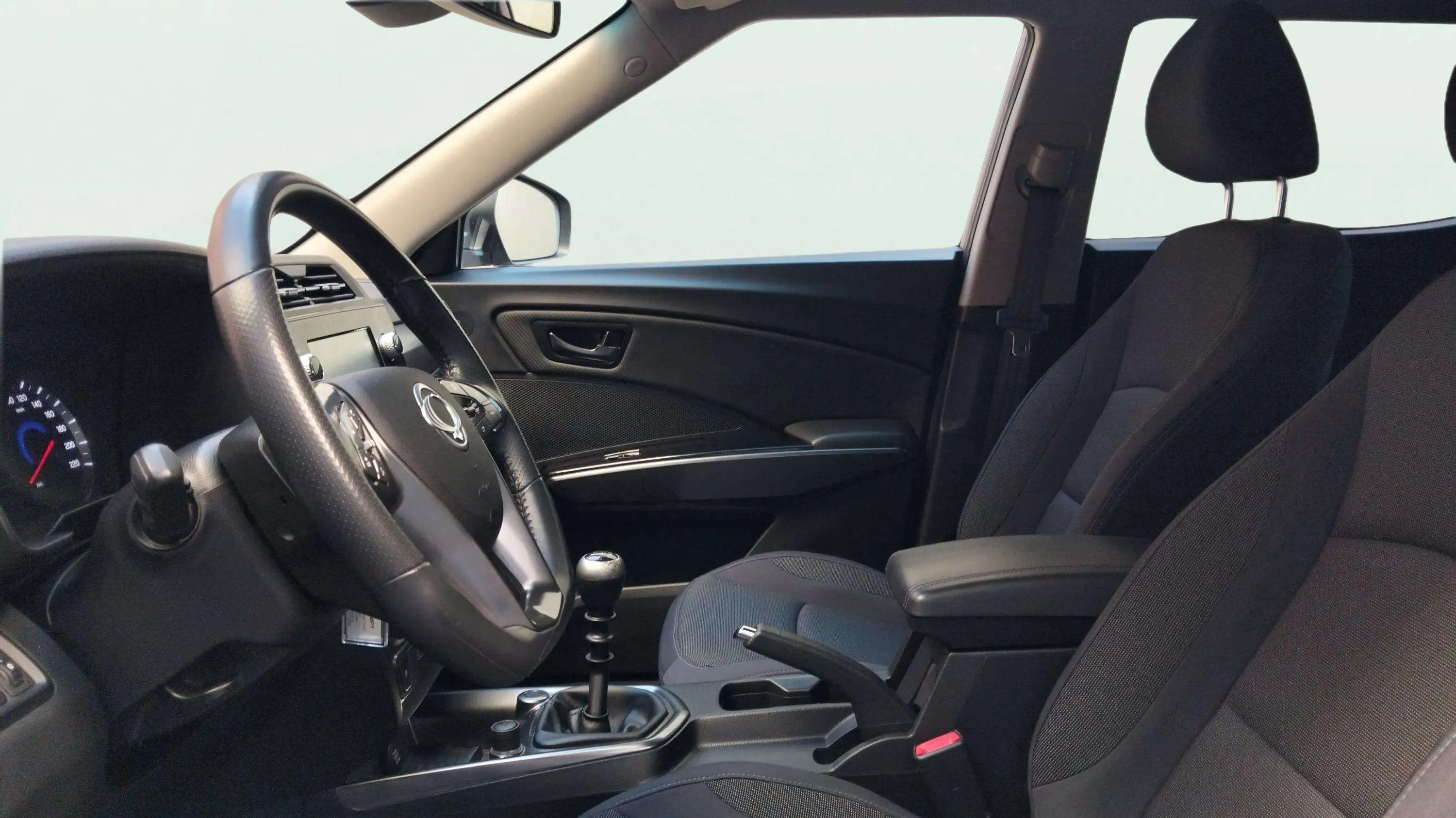 SsangYong Tivoli G15T Urban Plus - foto 7