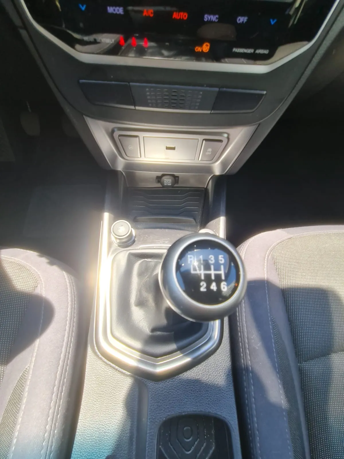 SsangYong Tivoli G15T Urban Plus - foto 17