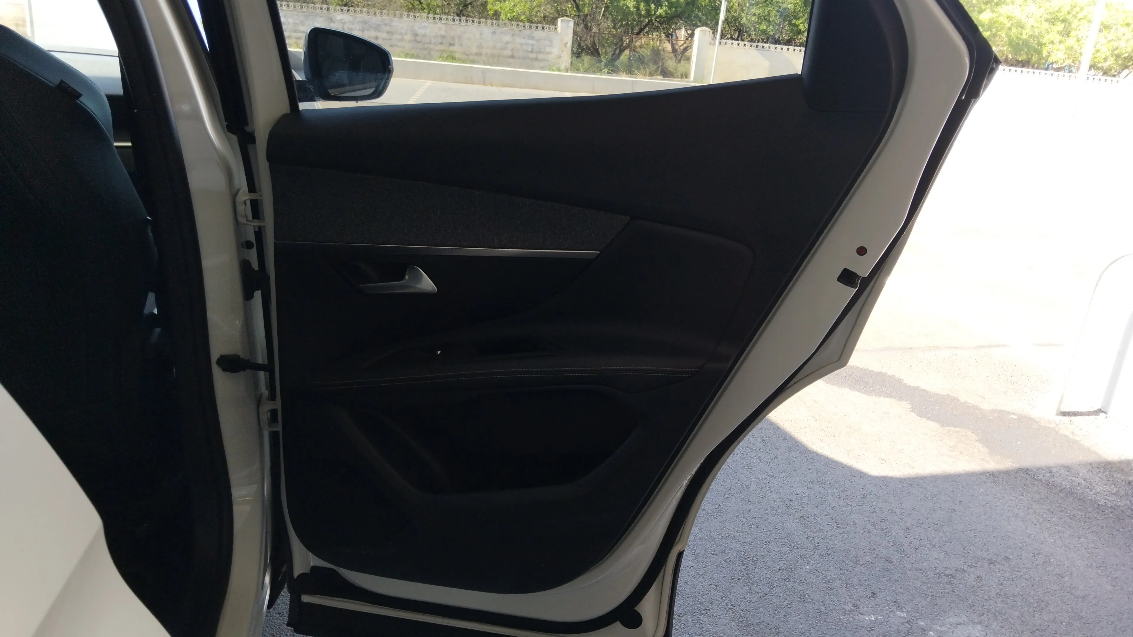 Peugeot 3008 1.5 BlueHDi GT Line EAT8 - foto 16