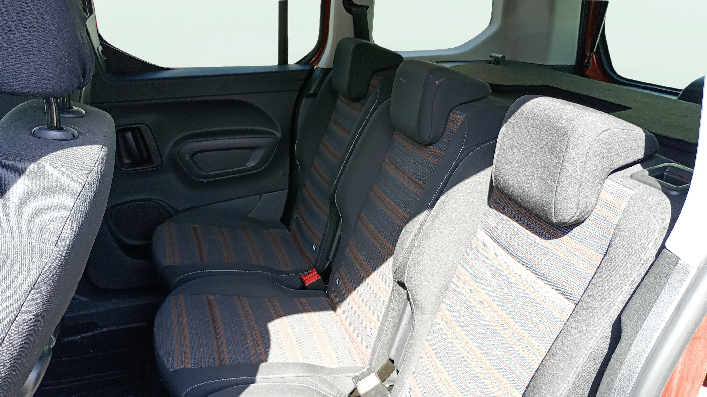 Opel Combo BEV 50kWh Edition L - foto 10