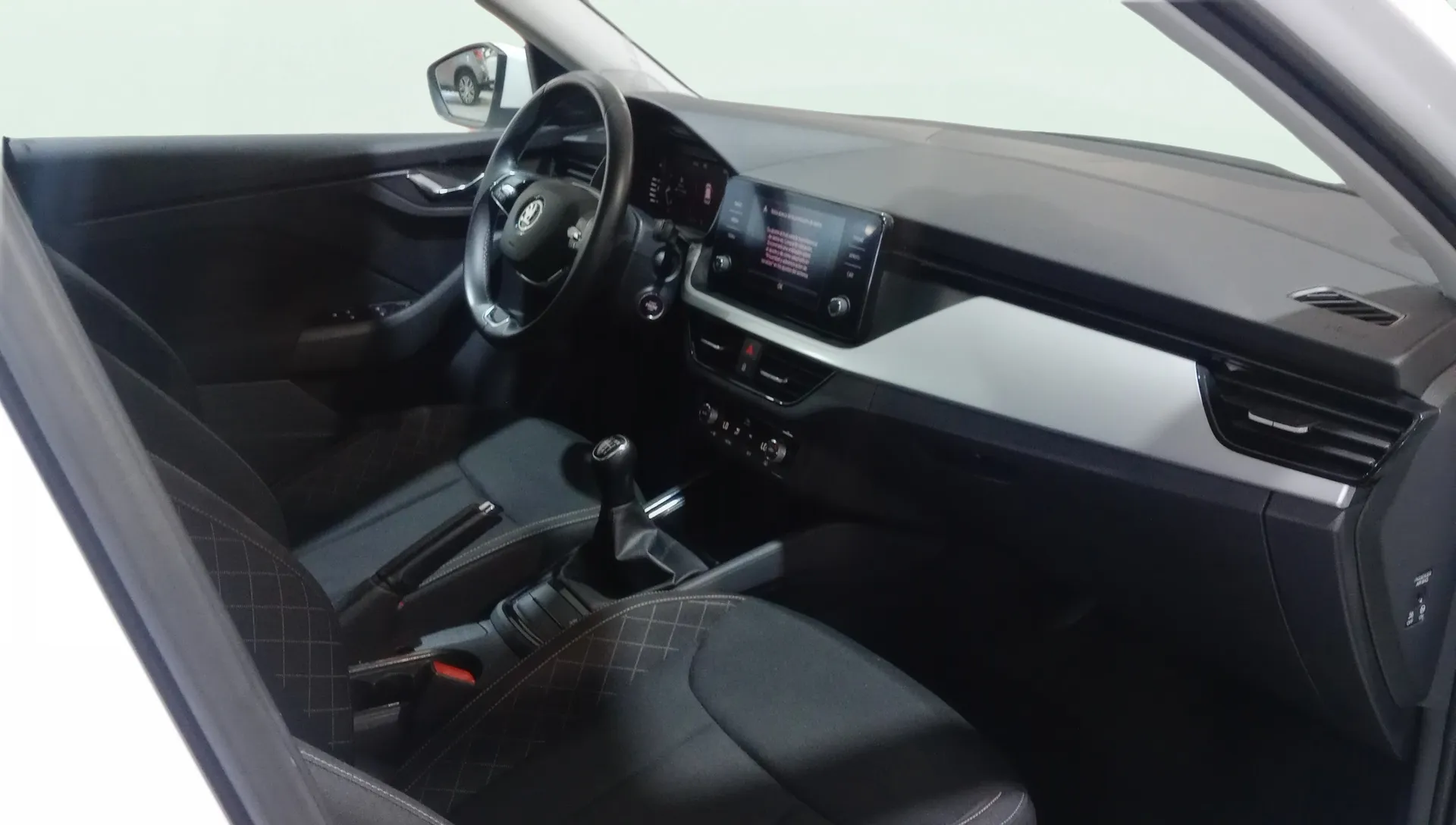 Škoda Kamiq 1.0 TSI Selection - foto 7
