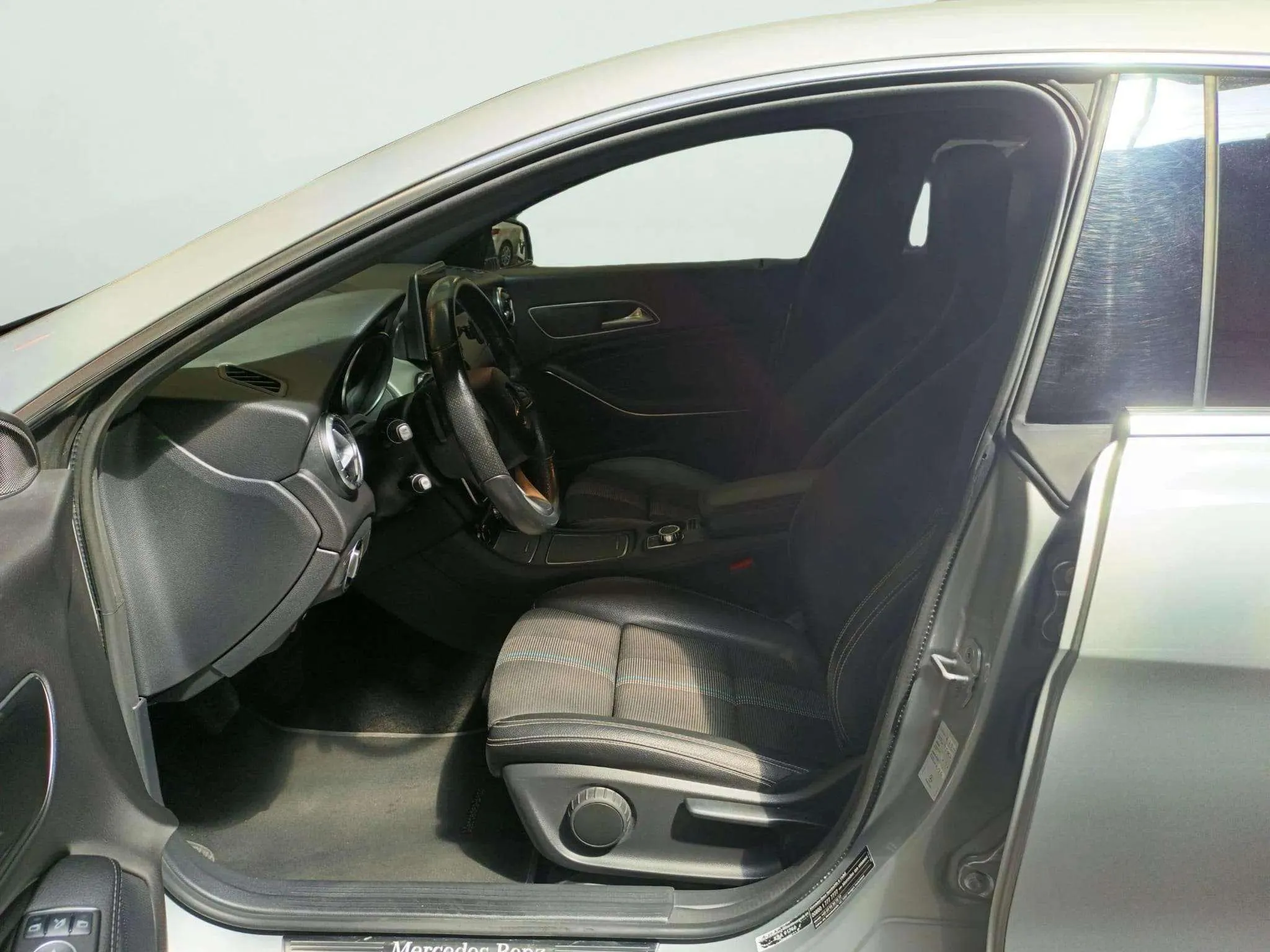 Mercedes-Benz CLA 200 d Shooting Brake - foto 12