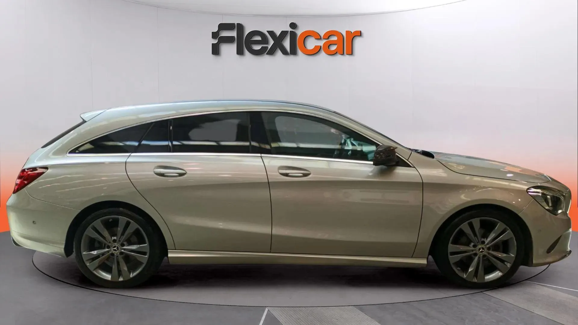 Mercedes-Benz CLA 200 d Shooting Brake - foto 4